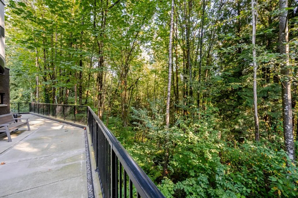 32690 14 Avenue #416