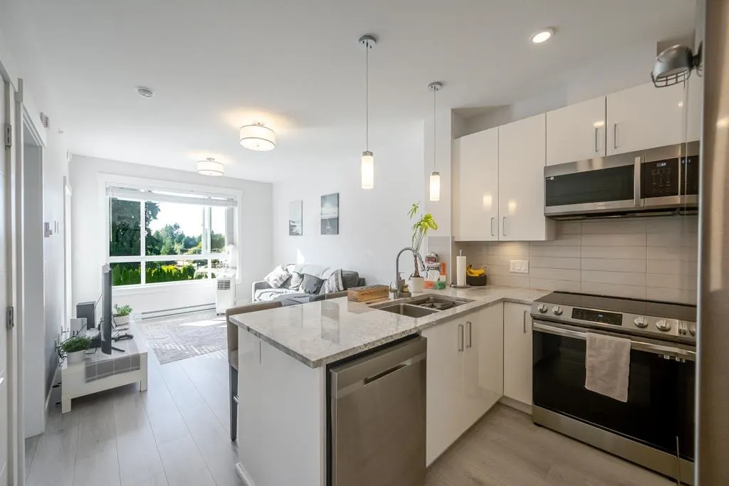 32690 14 Avenue #416