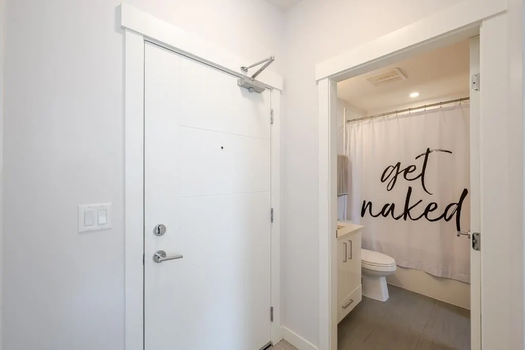 32690 14 Avenue #416