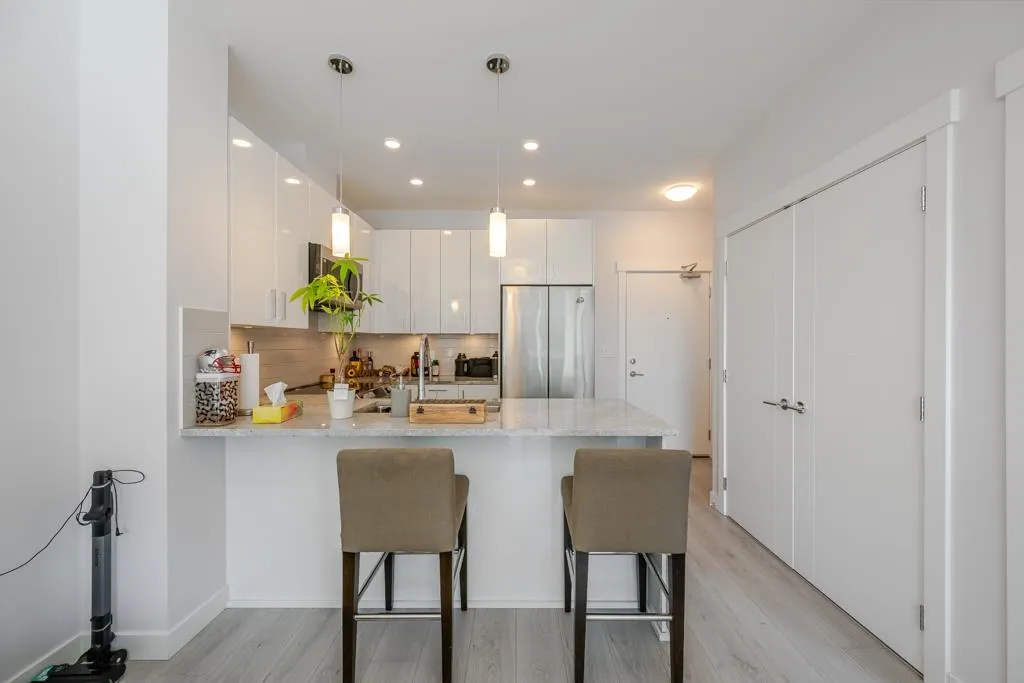 32690 14 Avenue #416