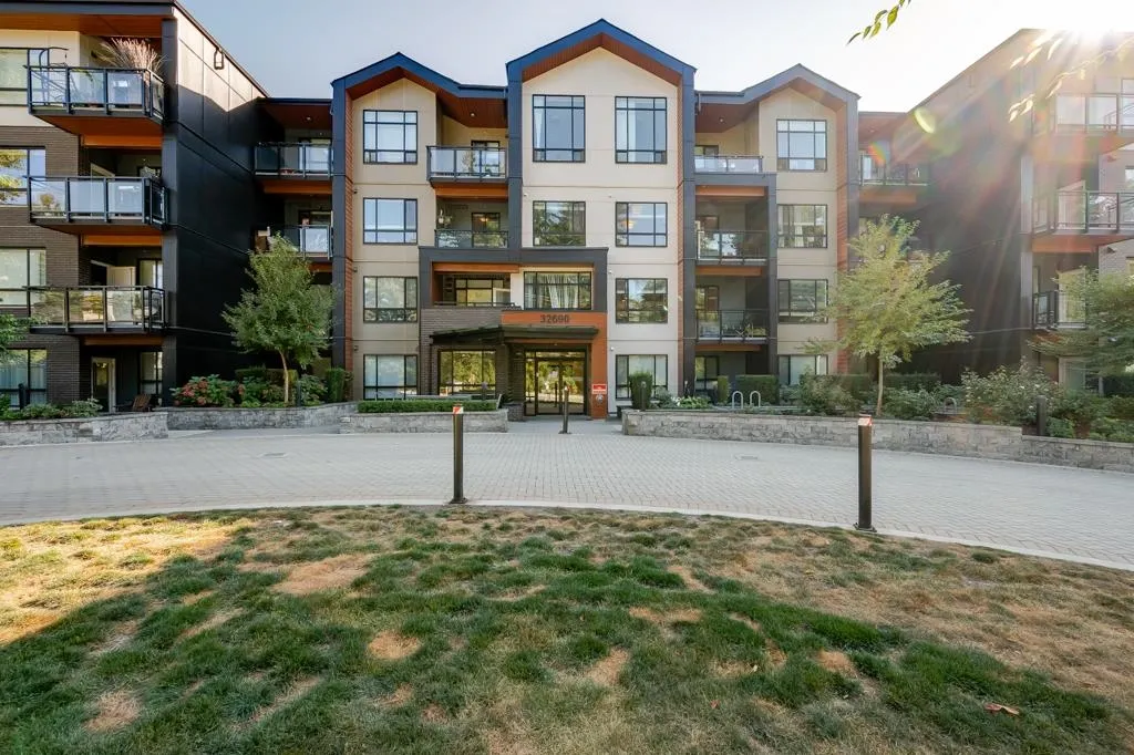 32690 14 Avenue #416