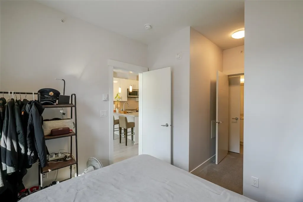32690 14 Avenue #416