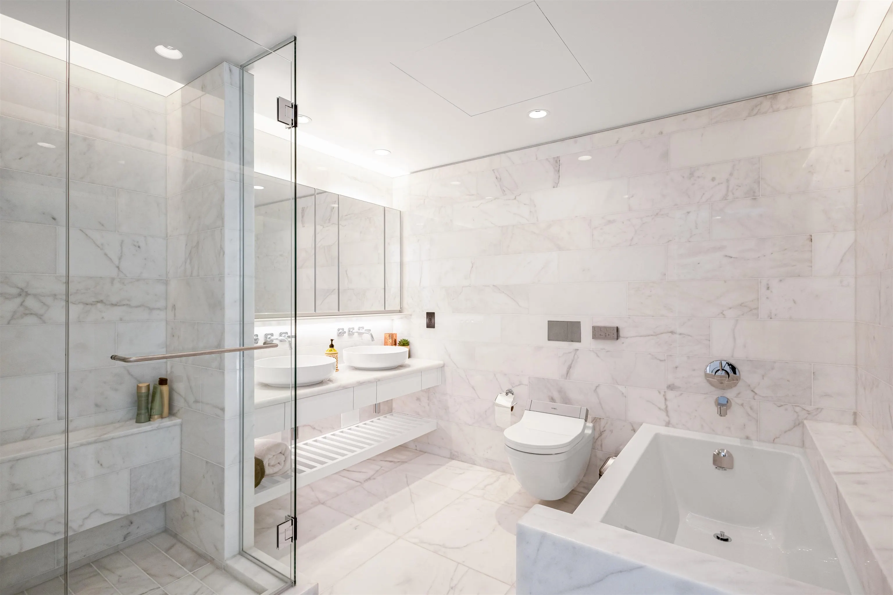 1408 Robson St #2601