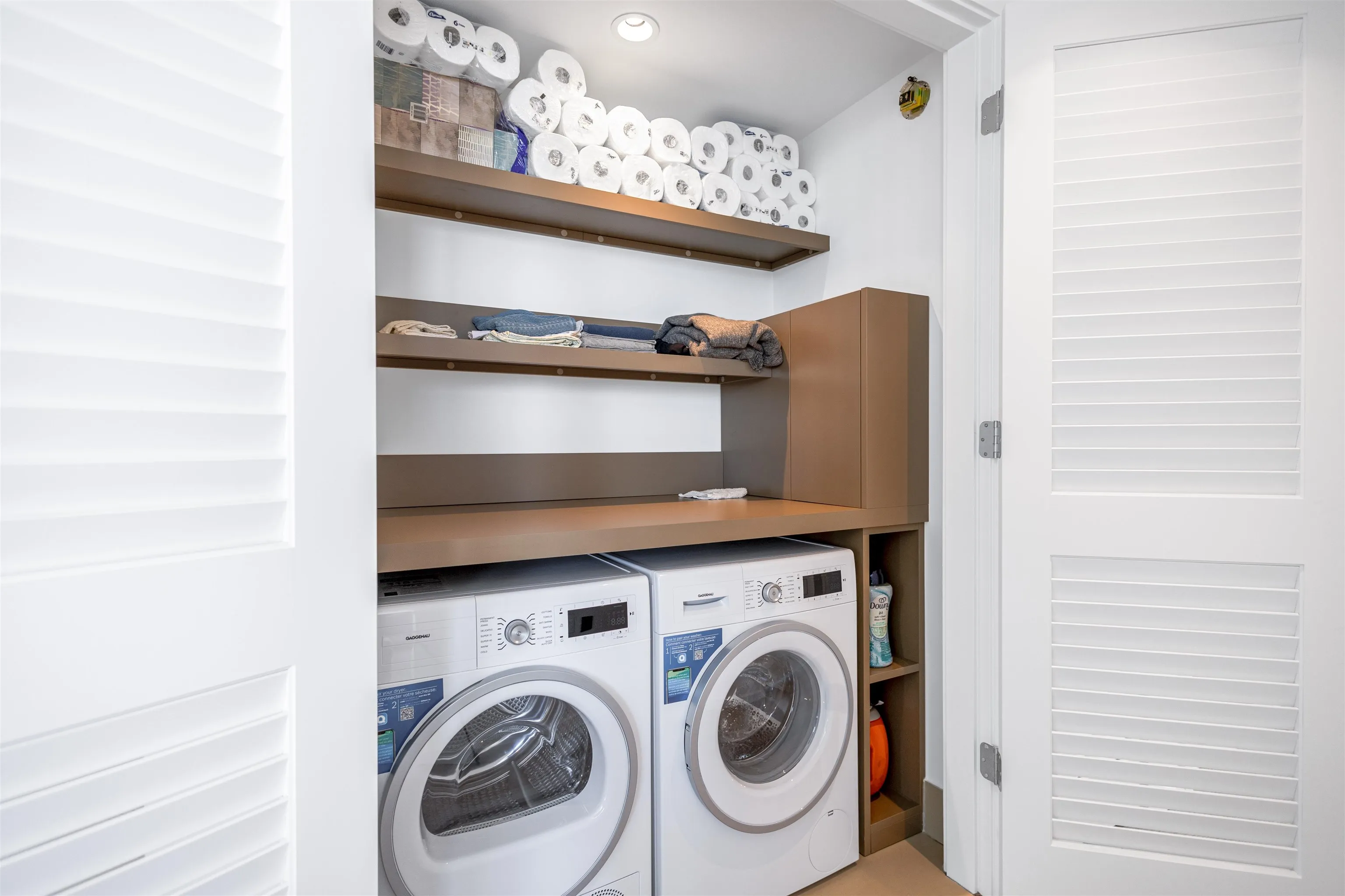 1408 Robson St #2601