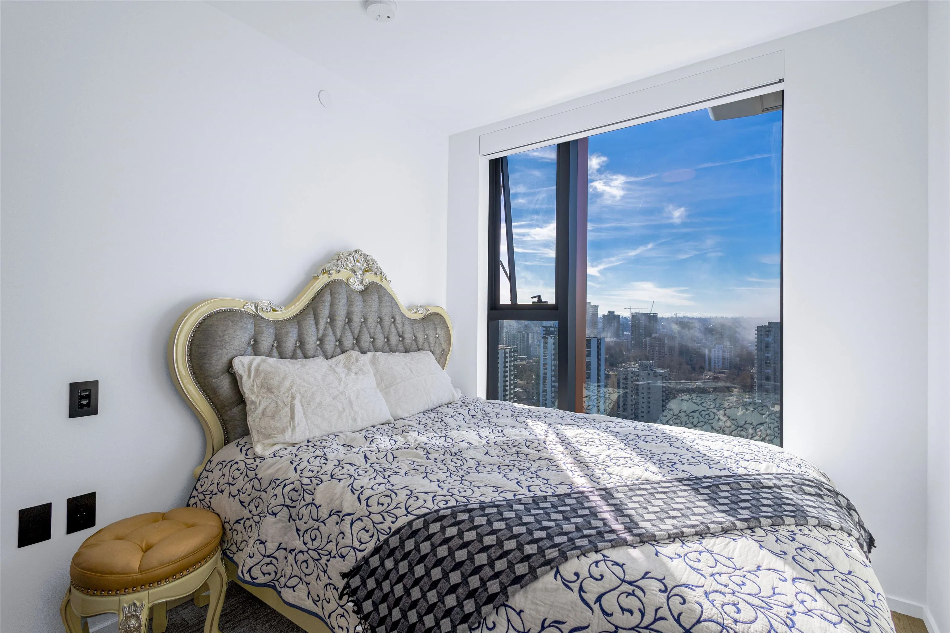 1408 Robson St #2601