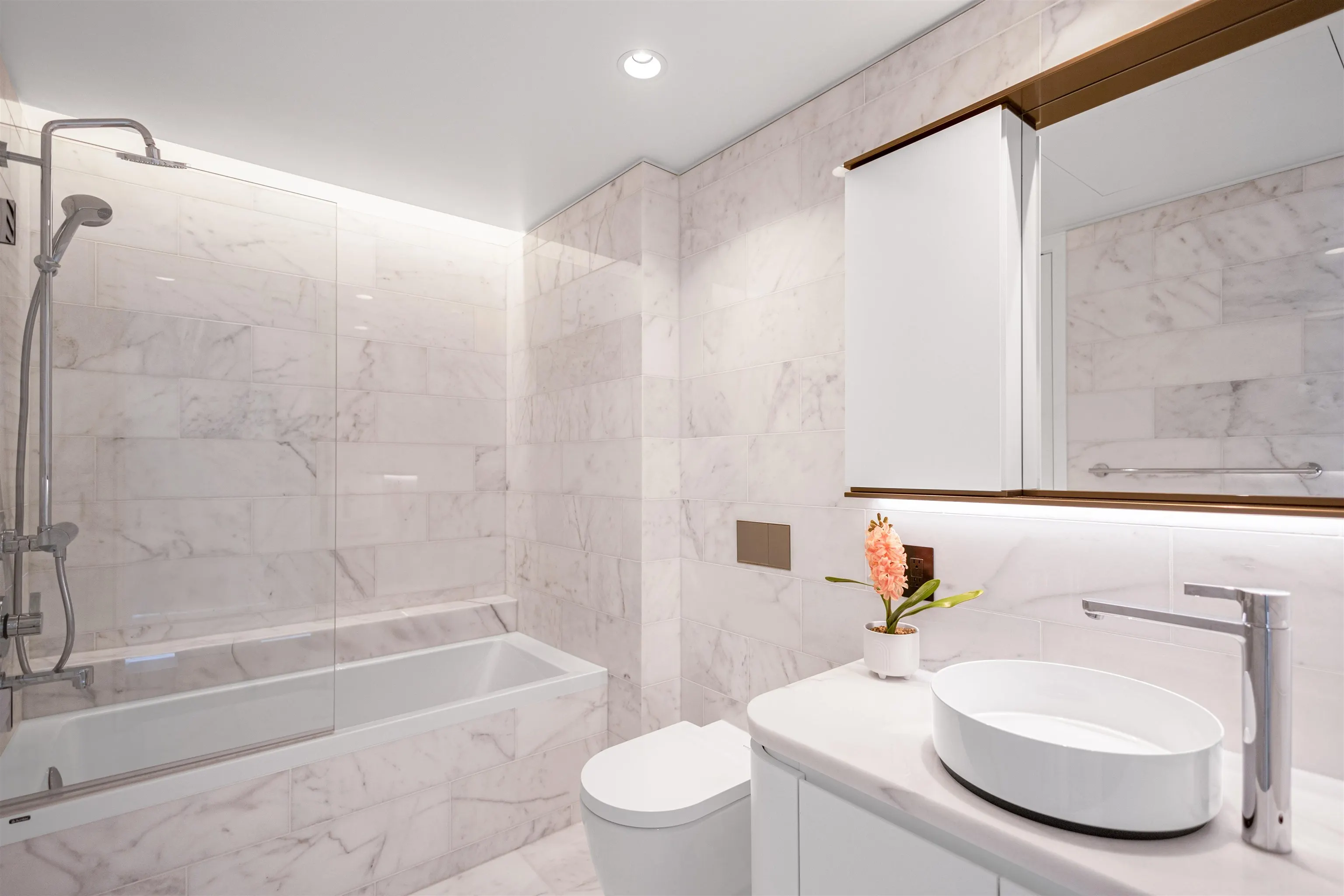 1408 Robson St #2601