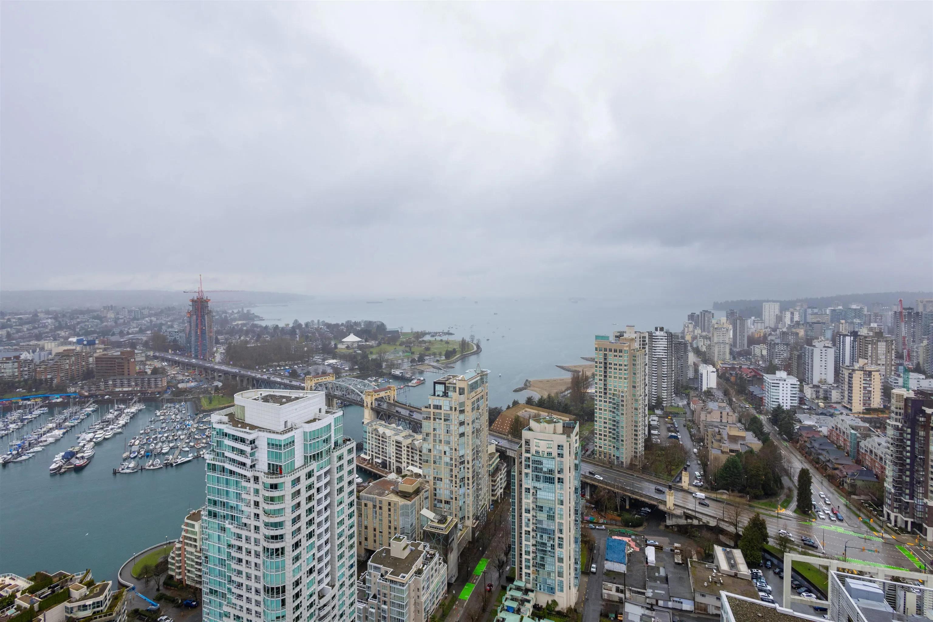 1480 Howe St #4702