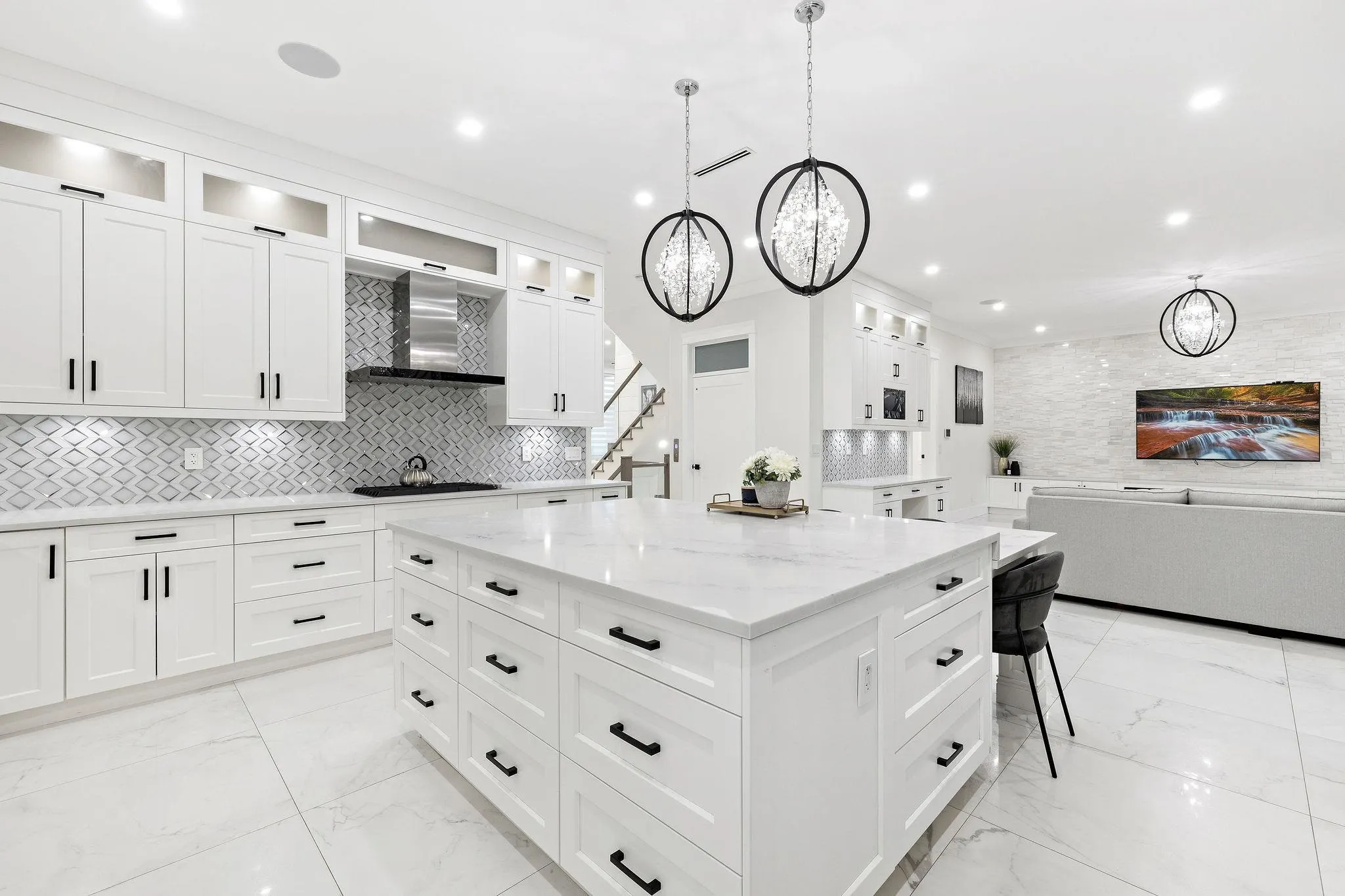 18065 58a Avenue