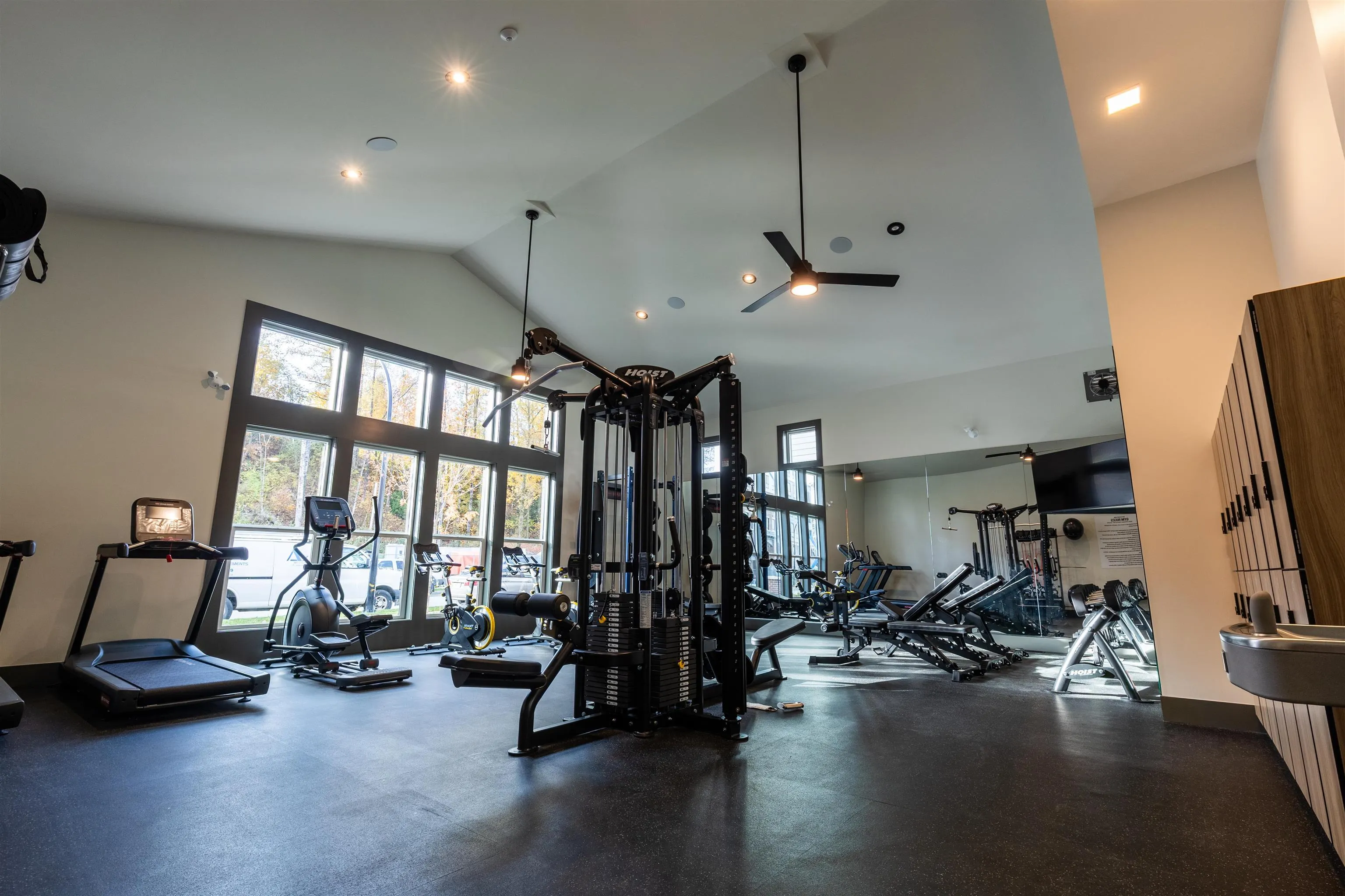 2891 Montrose Avenue #29