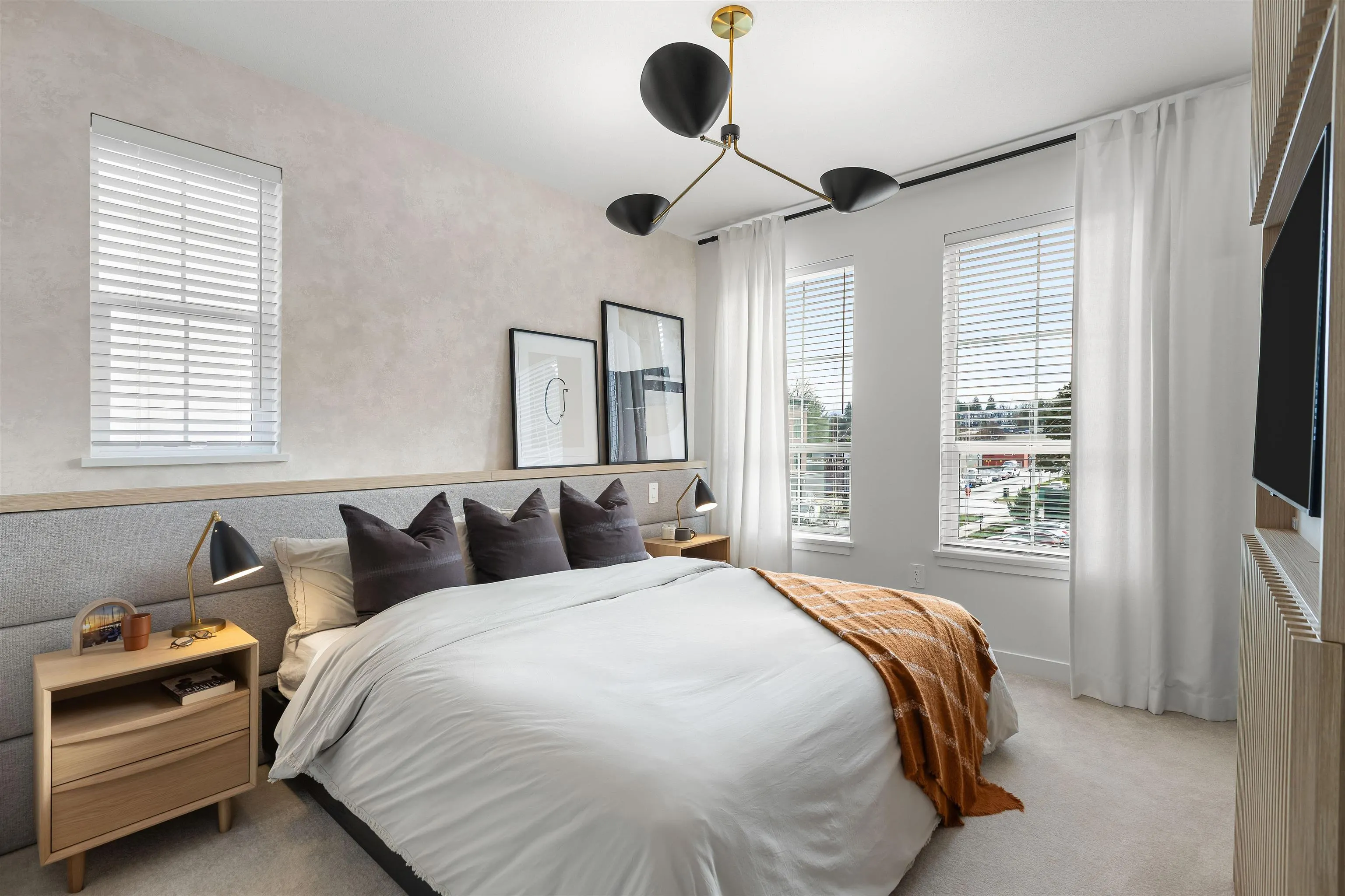 2891 Montrose Avenue #29