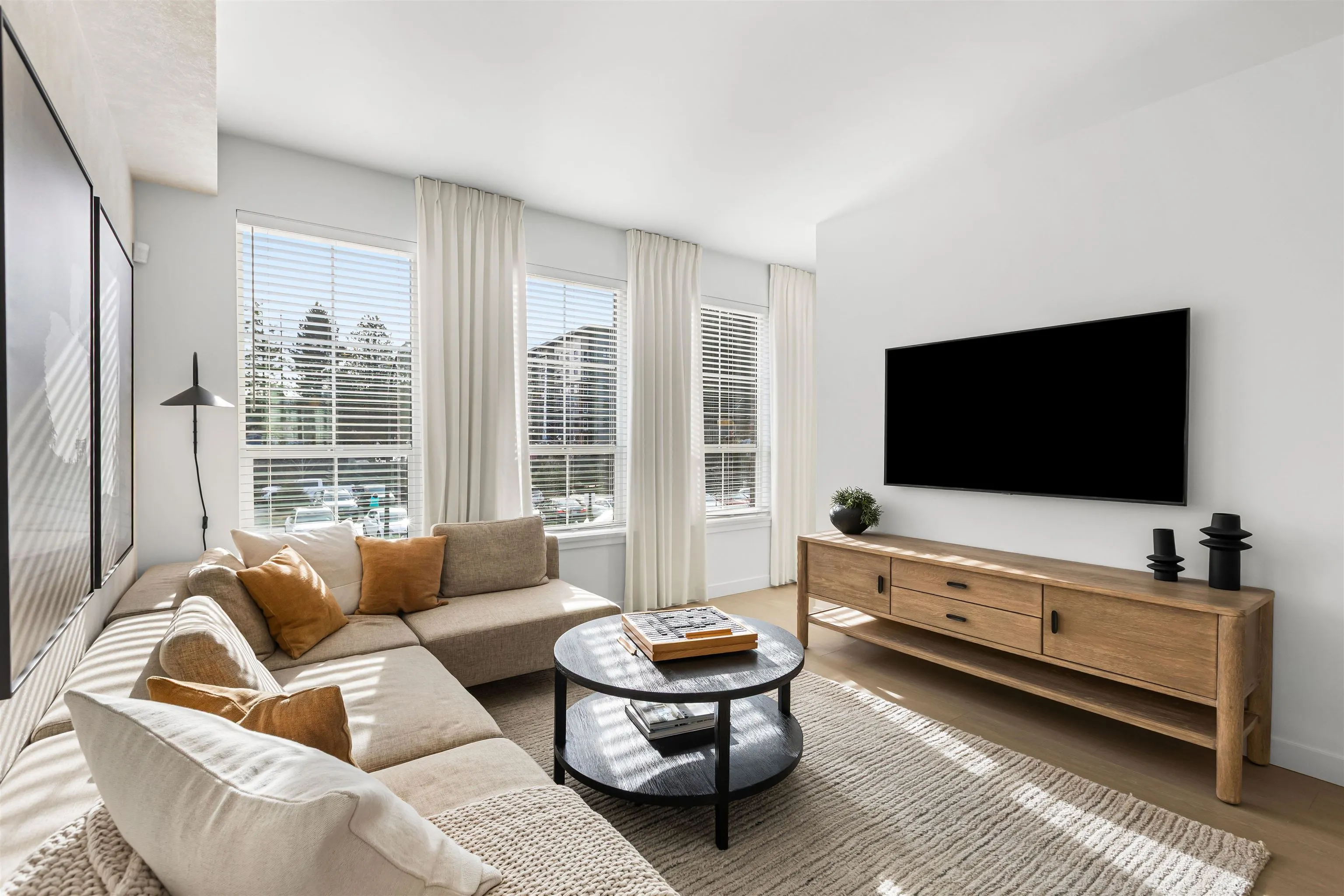 2891 Montrose Avenue #29