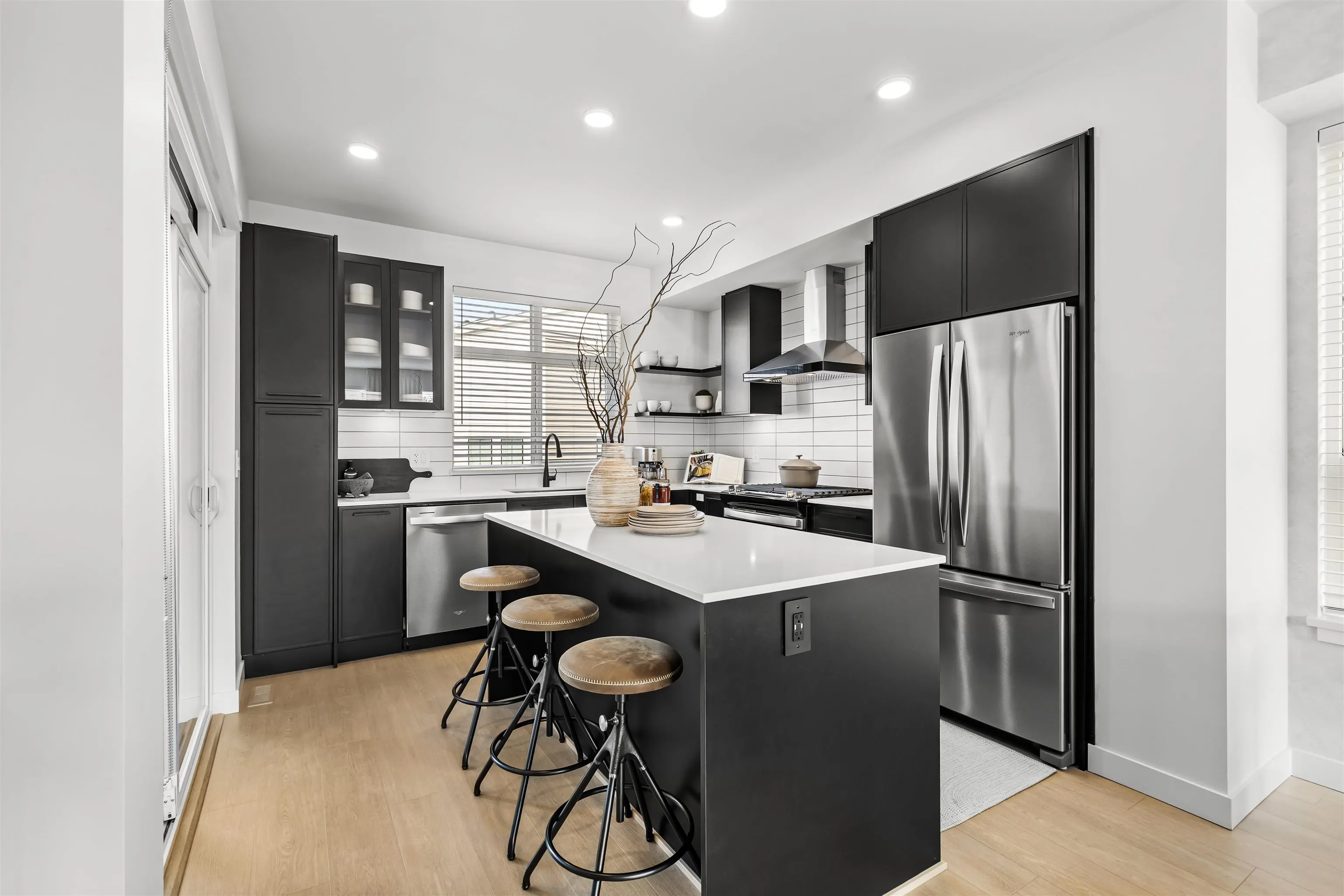 2891 Montrose Avenue #29