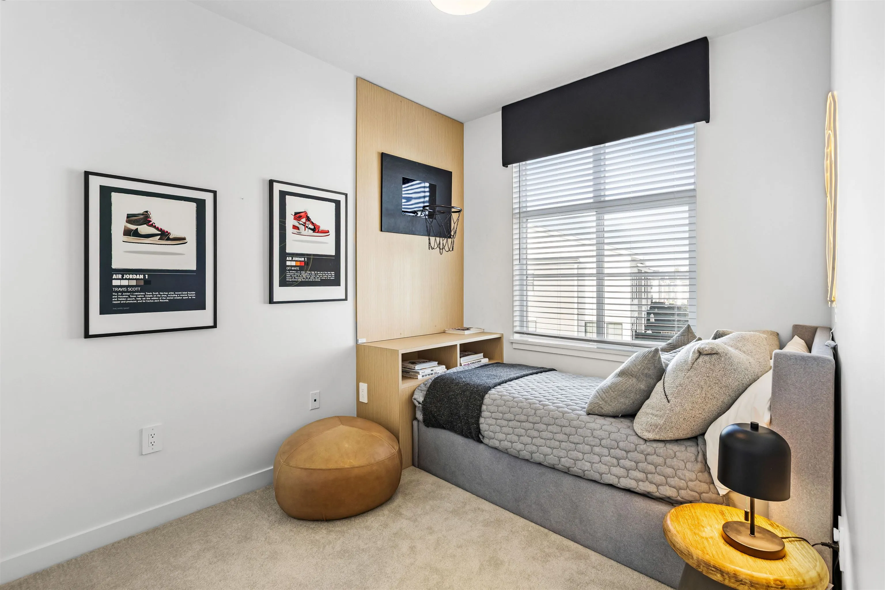 2891 Montrose Avenue #29