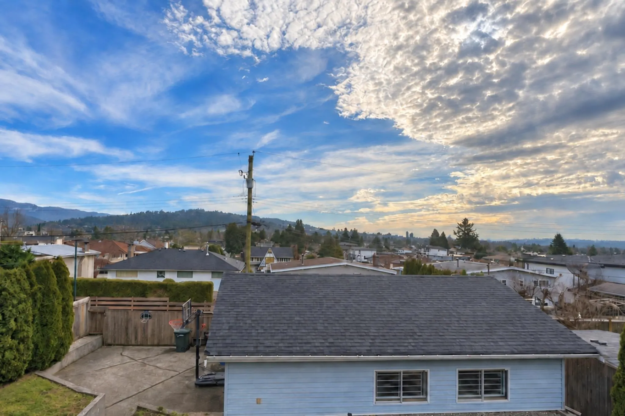 1070 Stratford Avenue