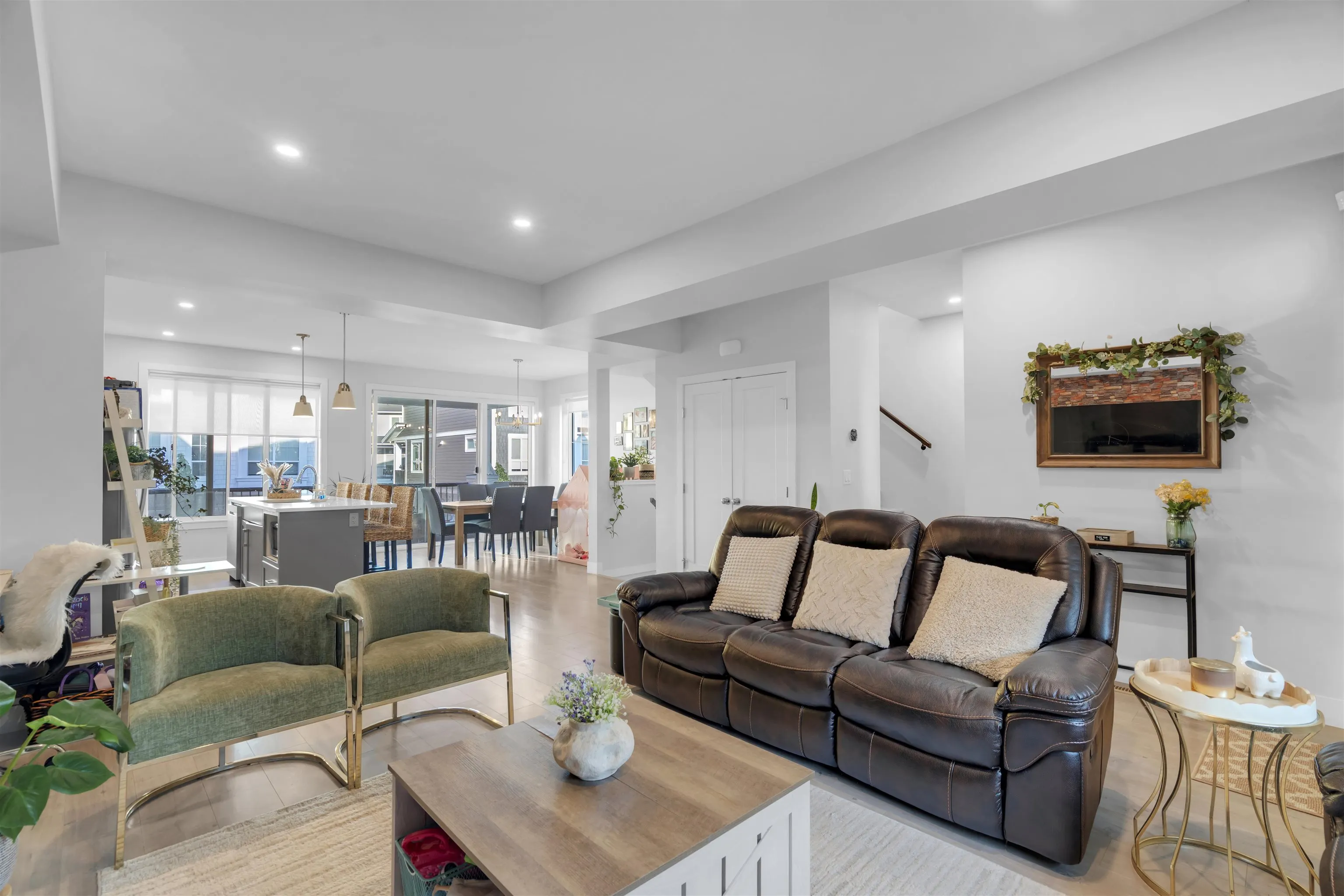 8137 Foxfern Road