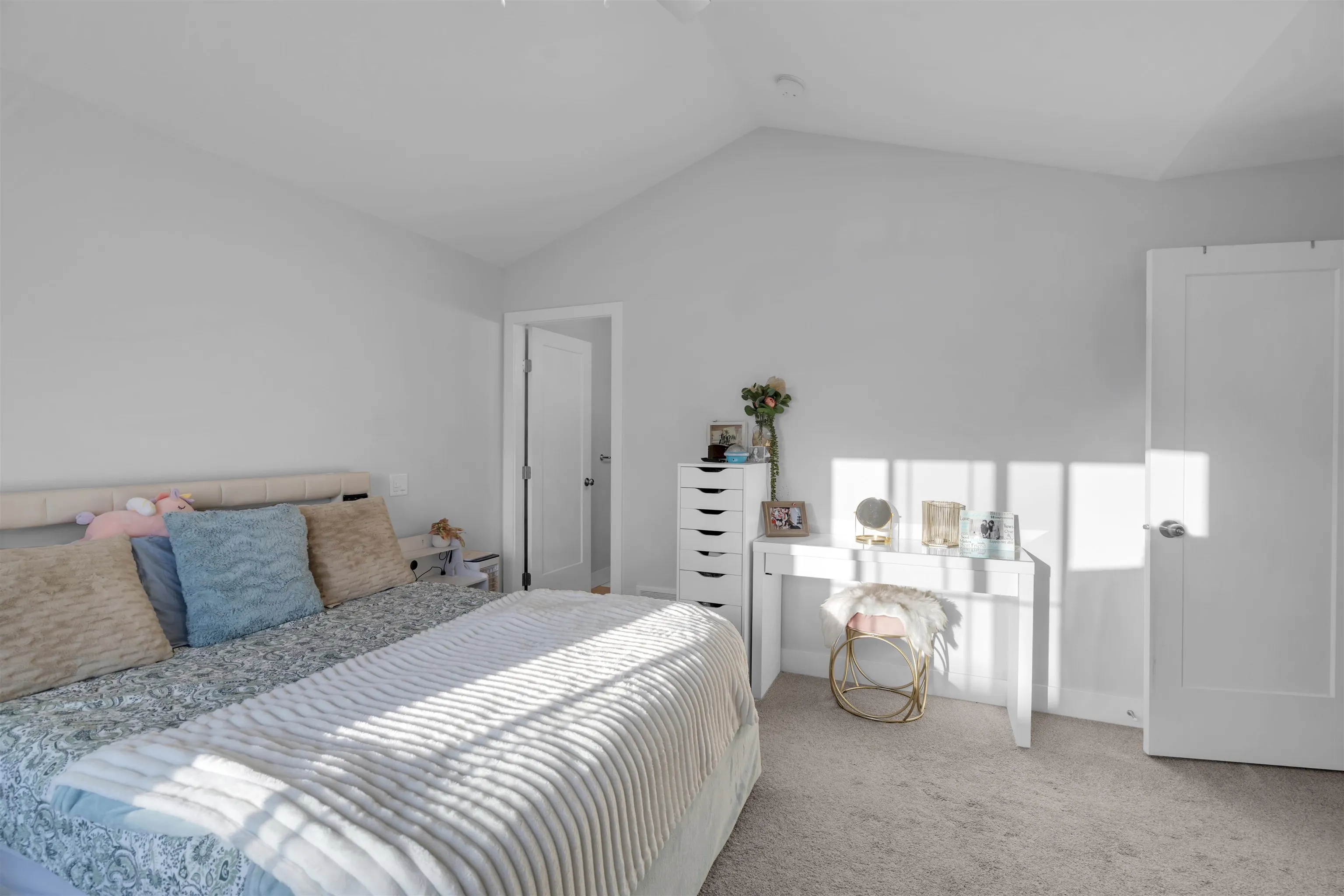 8137 Foxfern Road