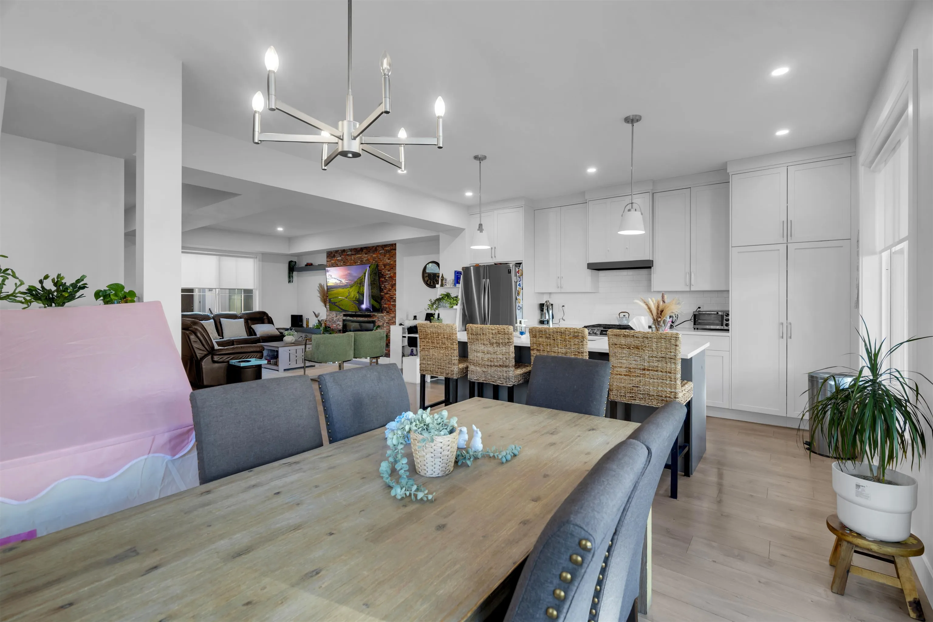 8137 Foxfern Road
