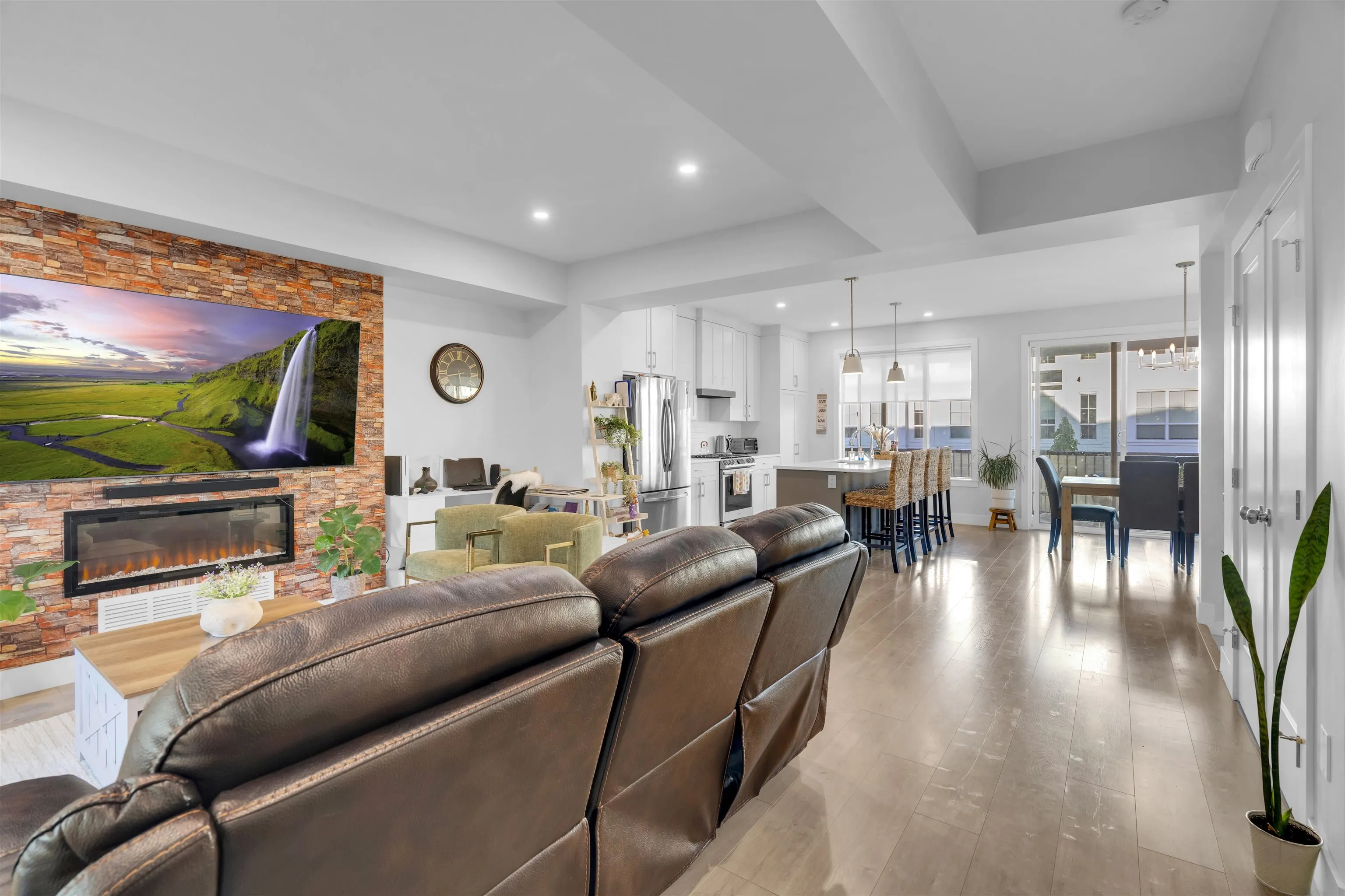 8137 Foxfern Road