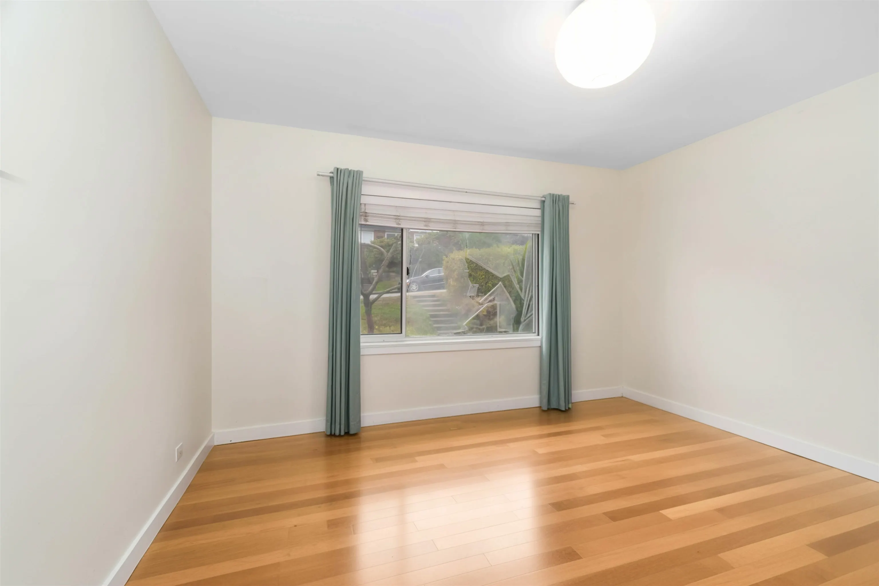 4037 Nithsdale Street