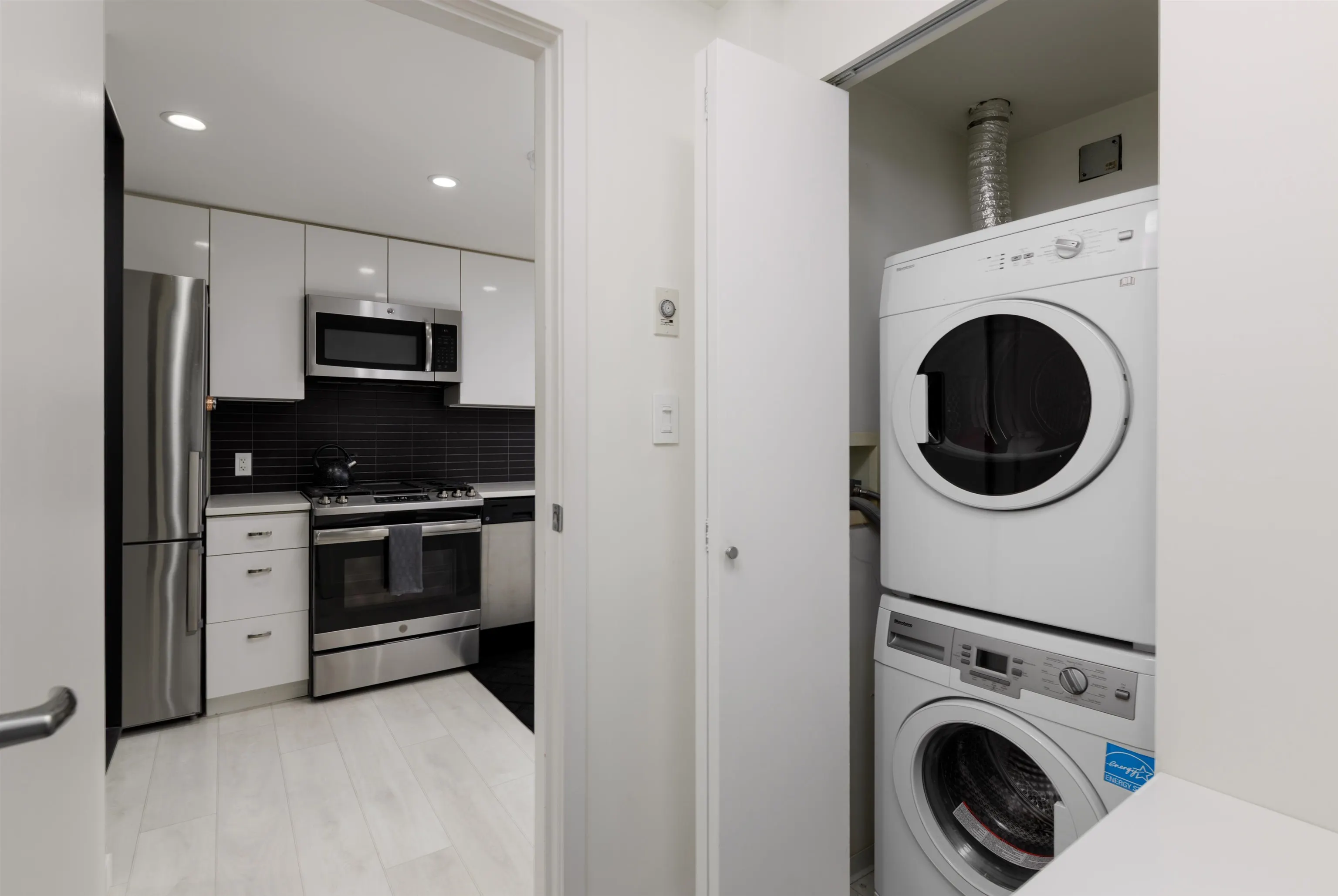 928 Beatty Street #301