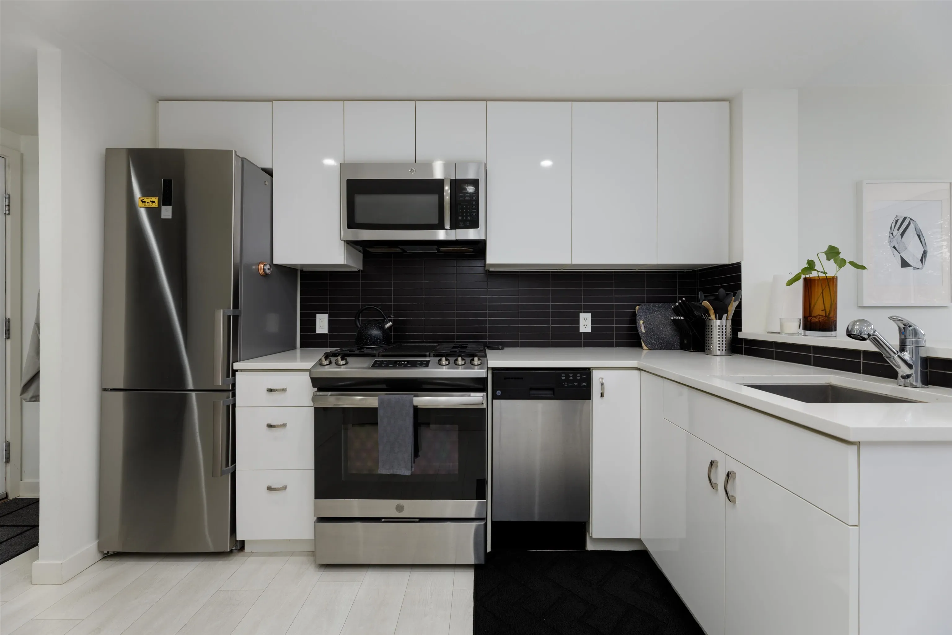 928 Beatty Street #301