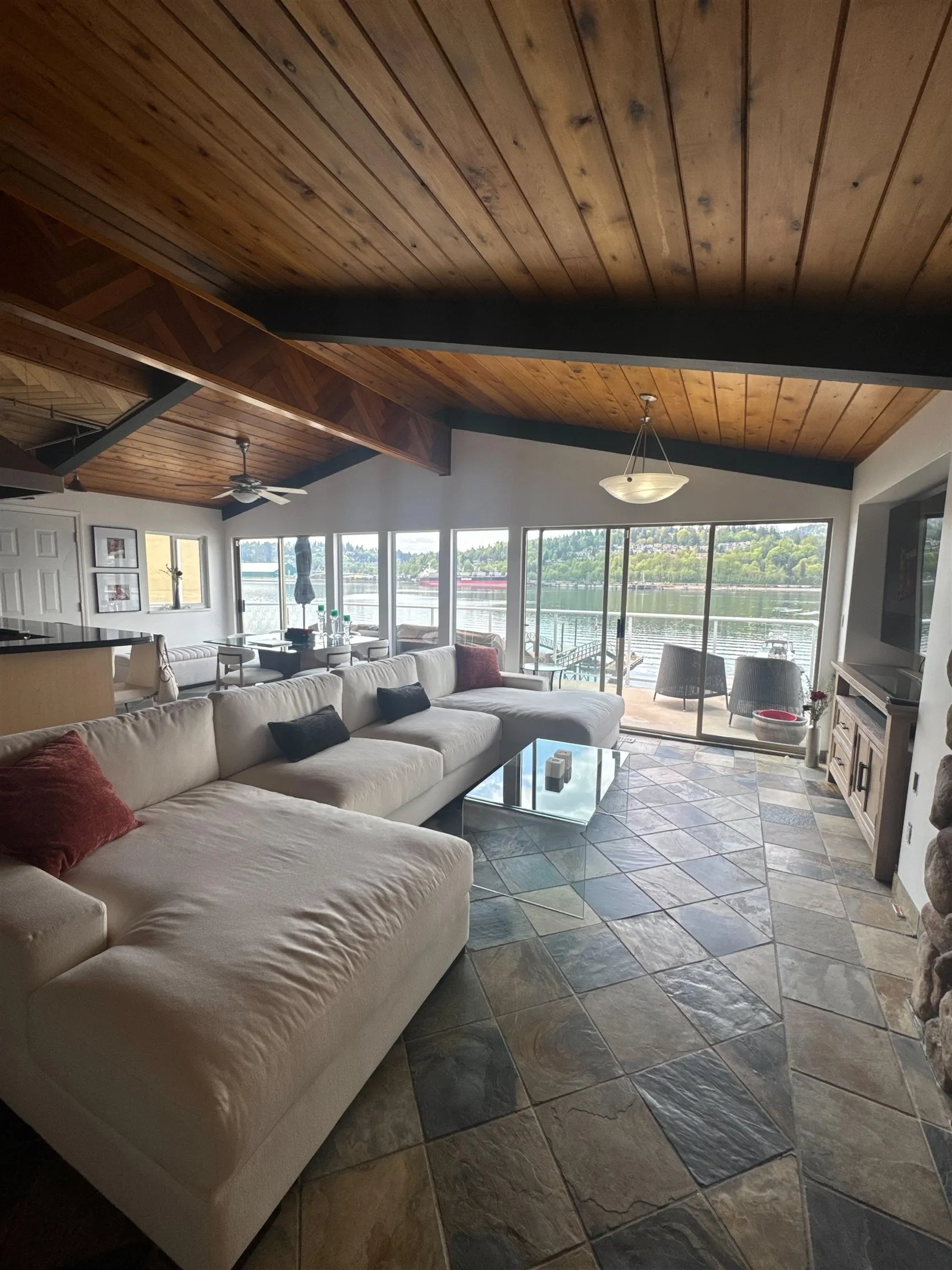 1132 Alderside Road