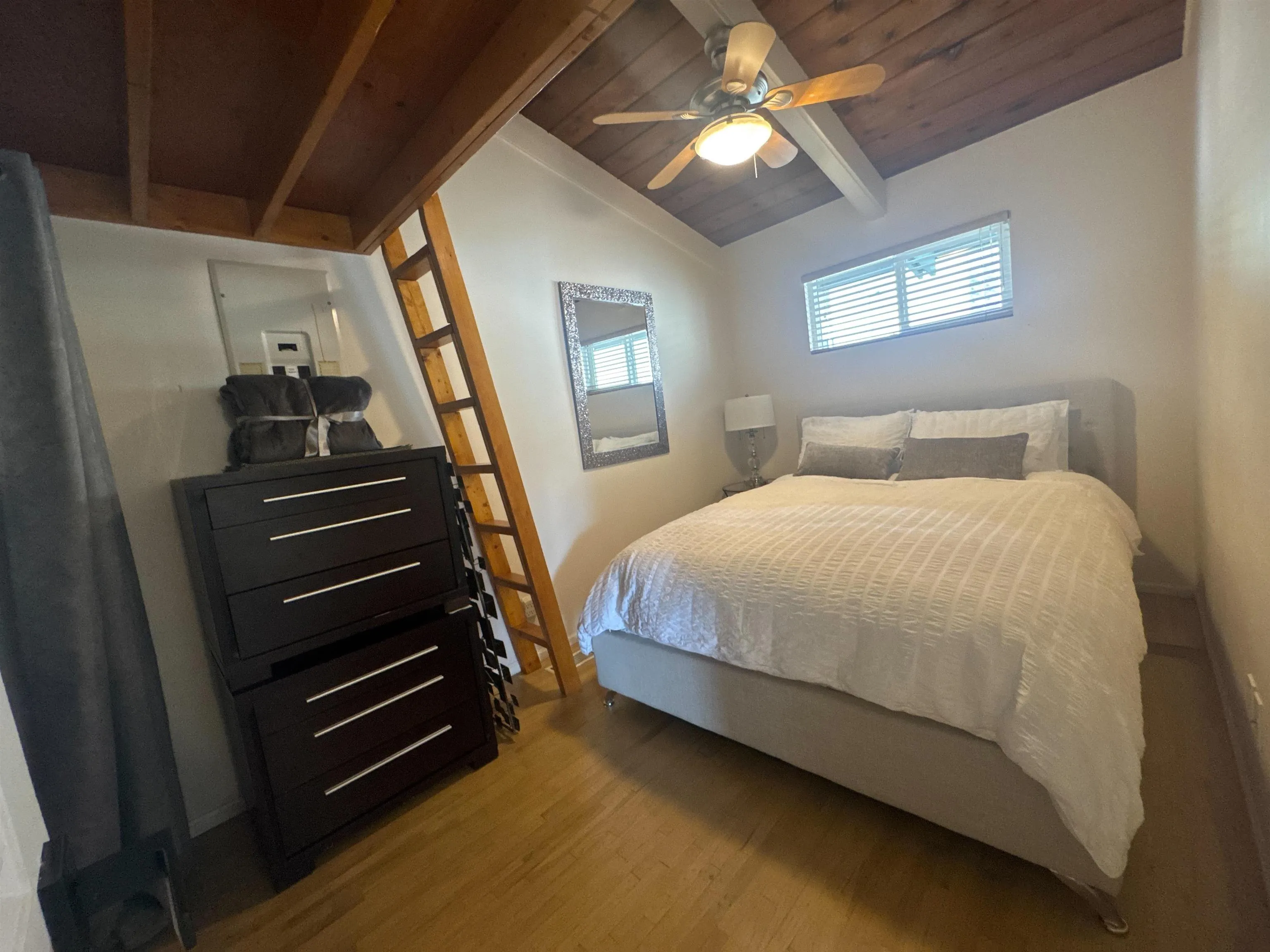 1132 Alderside Road
