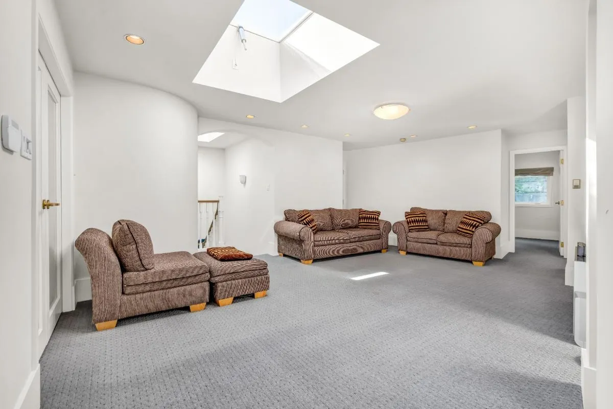 1437 Bramwell Road