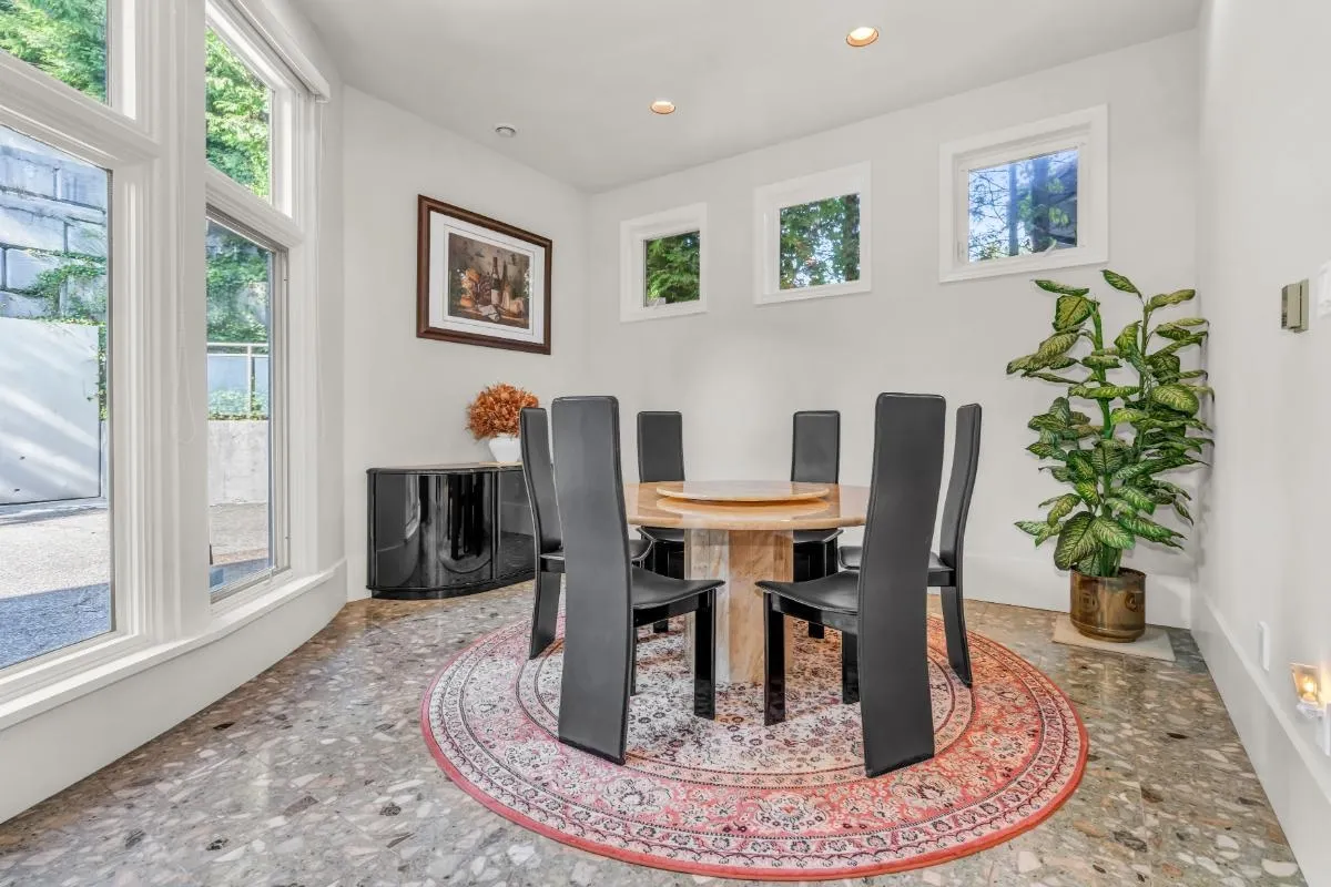 1437 Bramwell Road
