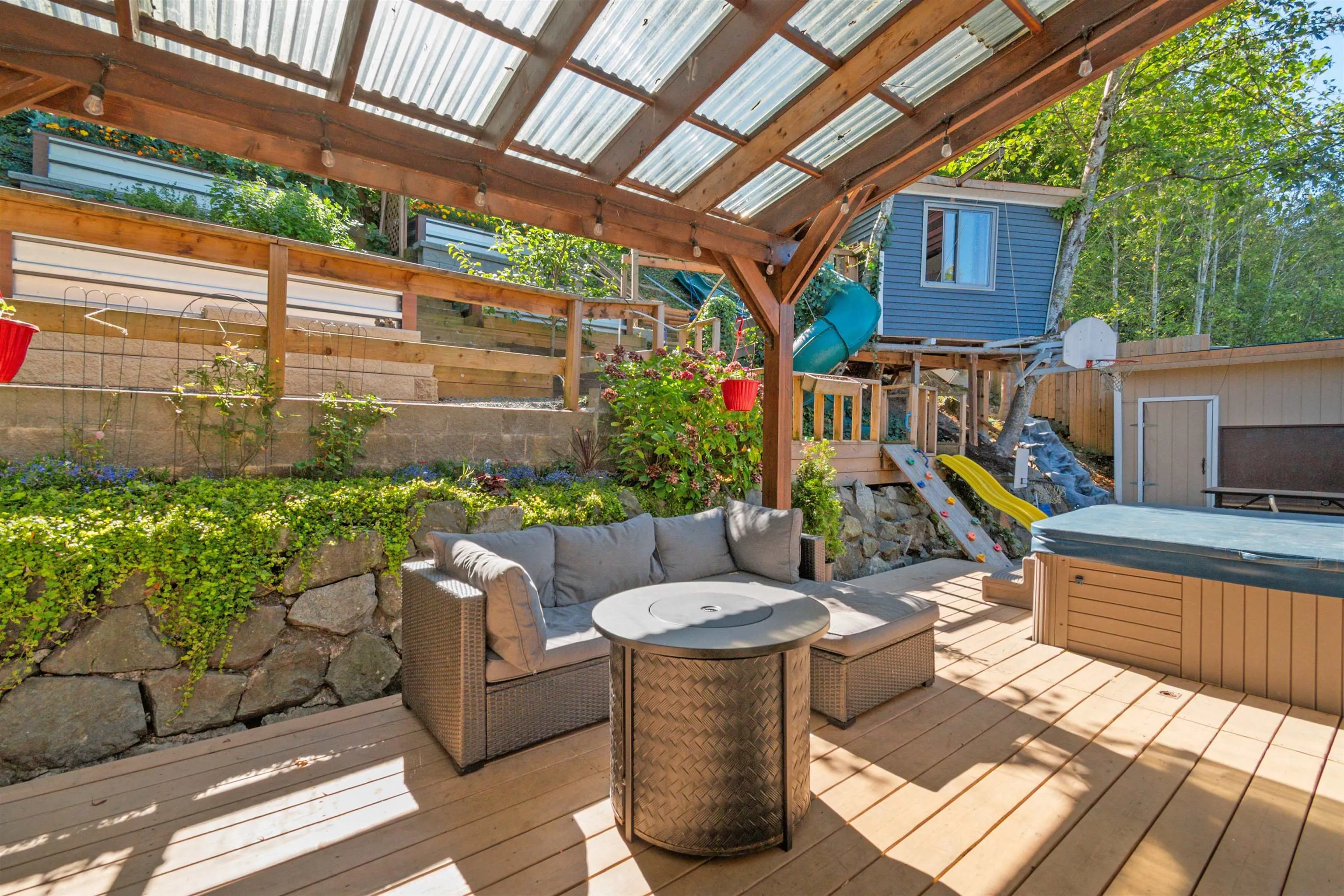 5379 Skyview Crescent