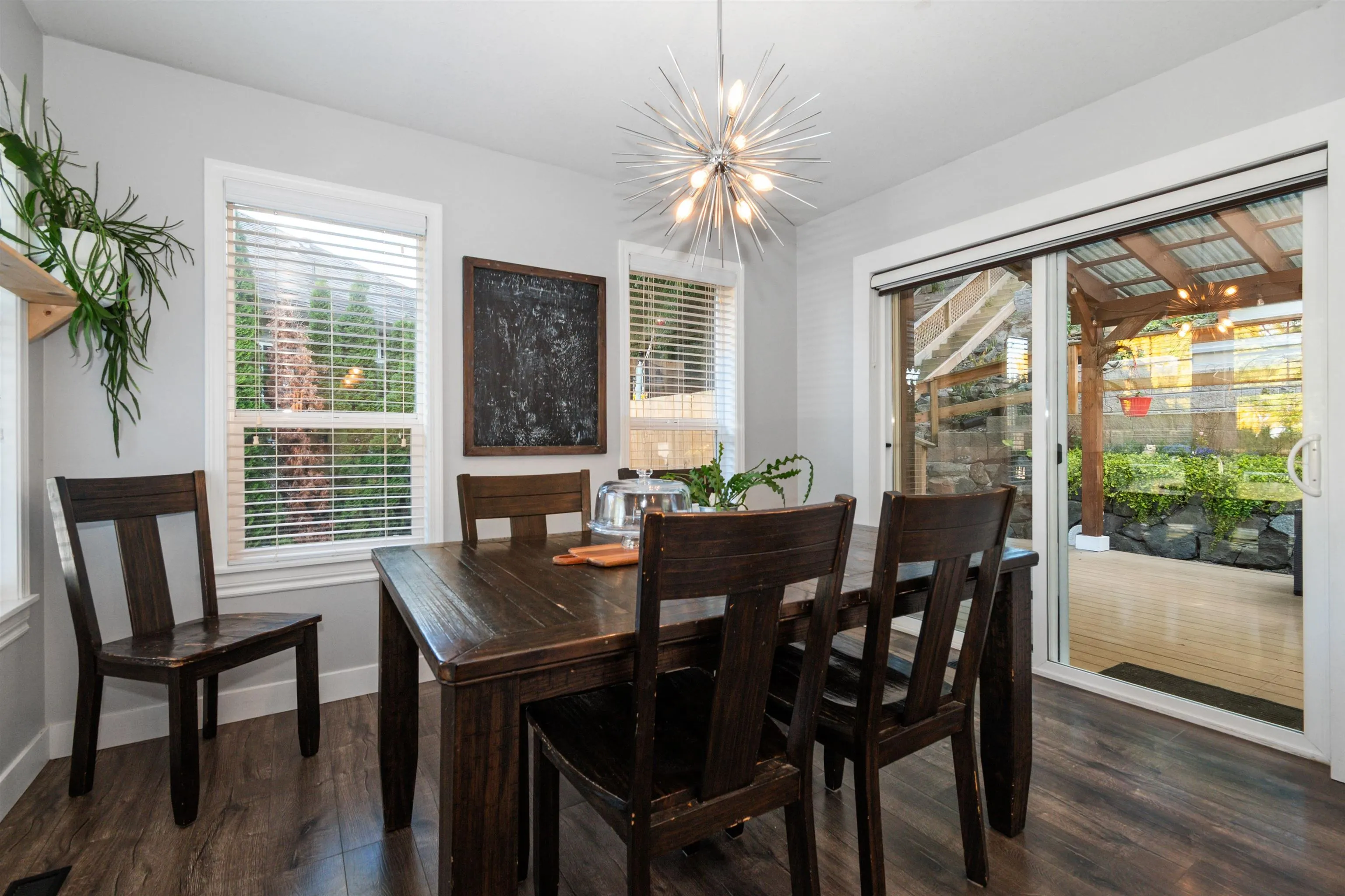 5379 Skyview Crescent