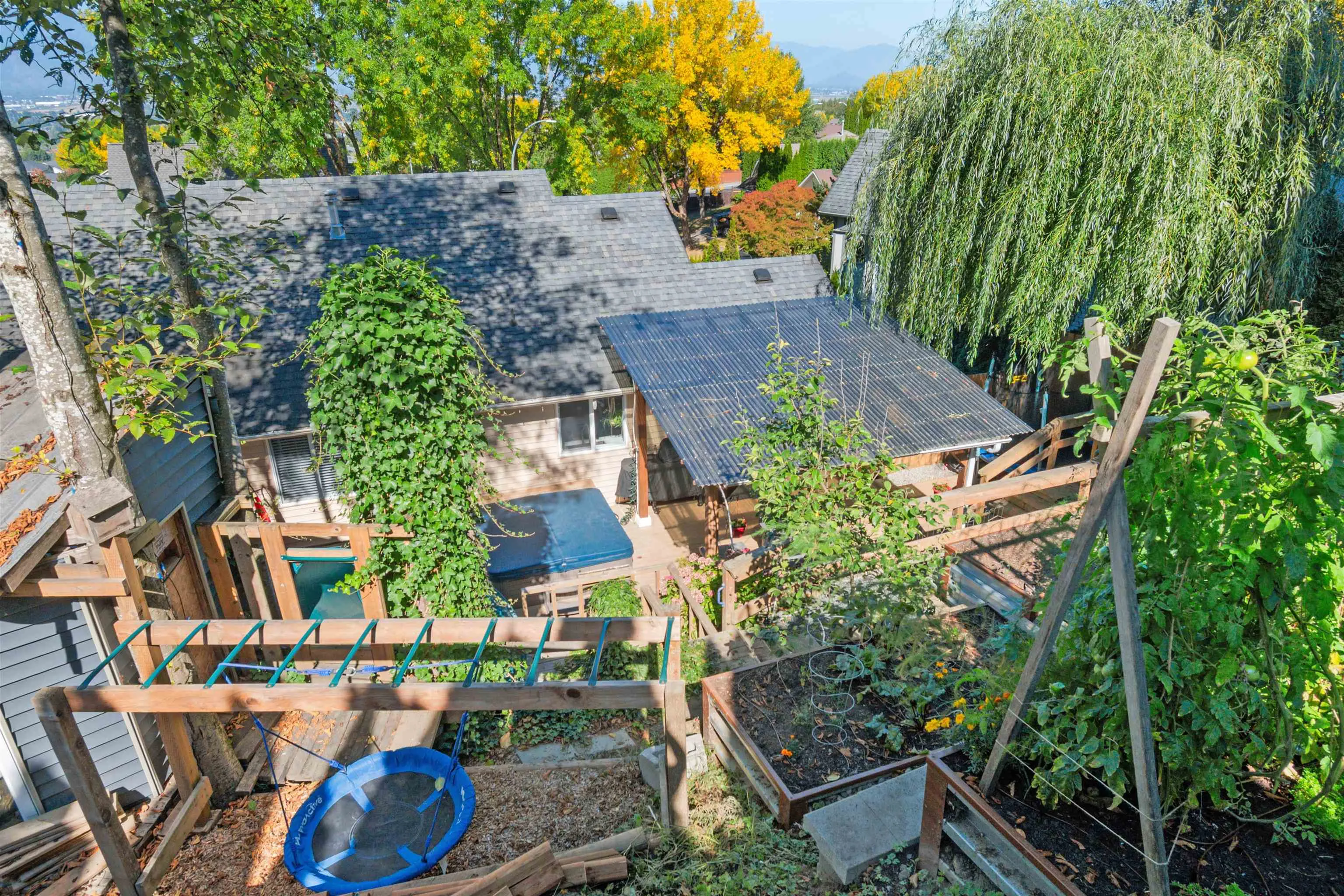 5379 Skyview Crescent