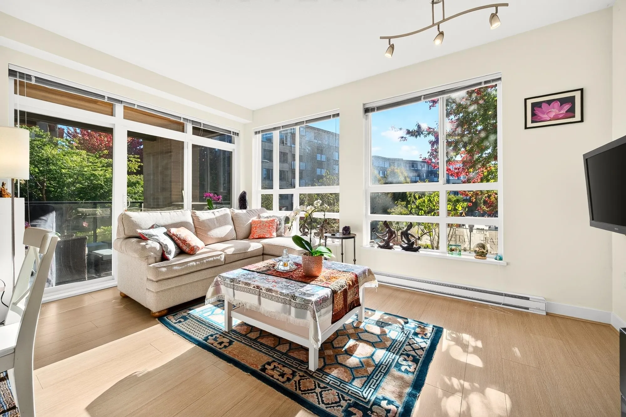 6033 Gray Avenue #218