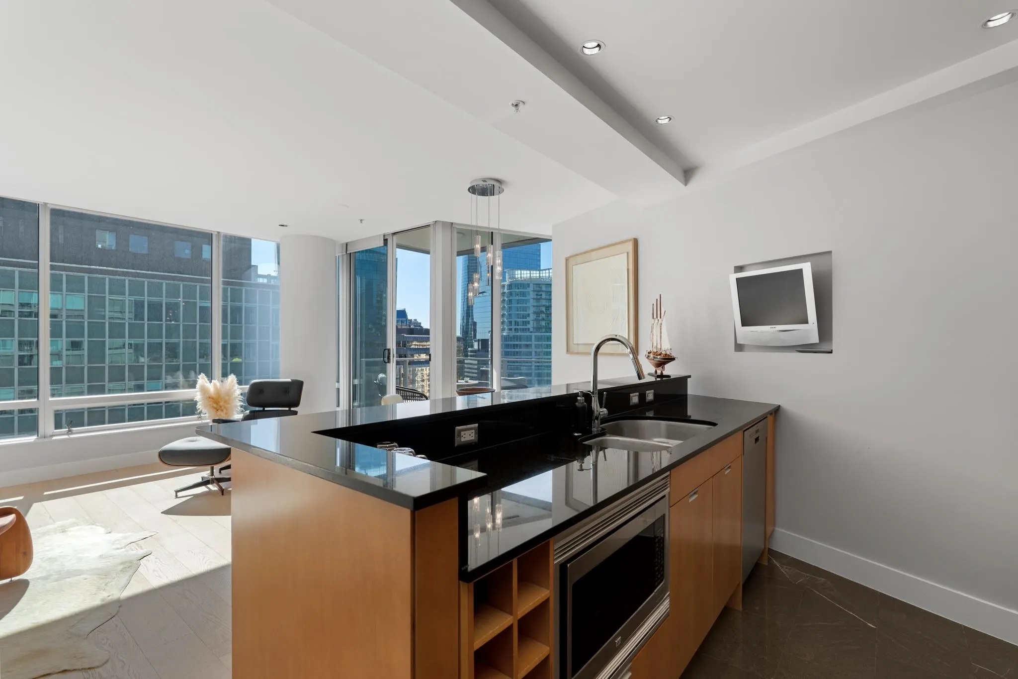 1077 W Cordova Street #2605