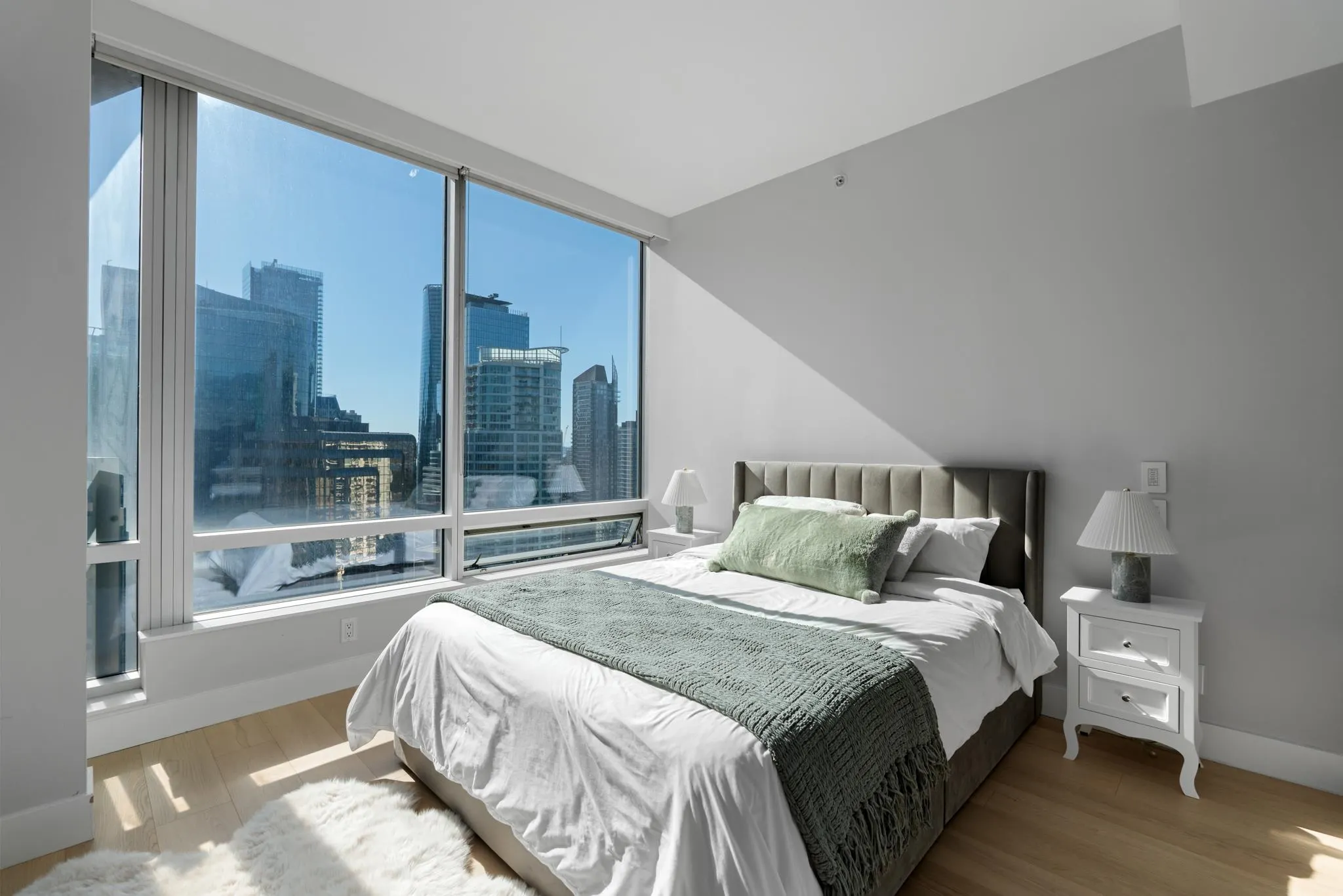 1077 W Cordova Street #2605