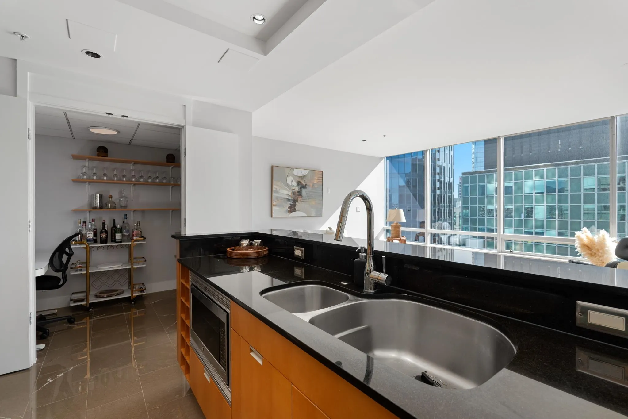 1077 W Cordova Street #2605