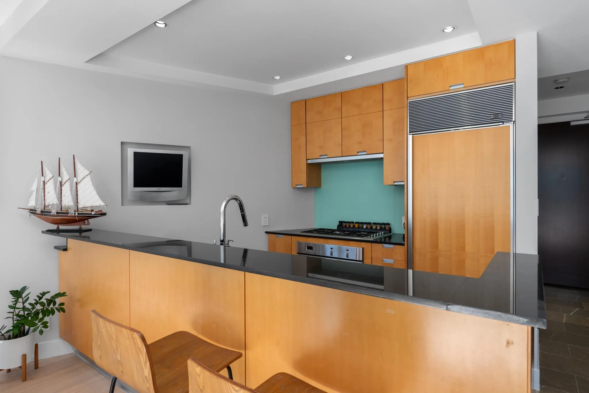 1077 W Cordova Street #2605