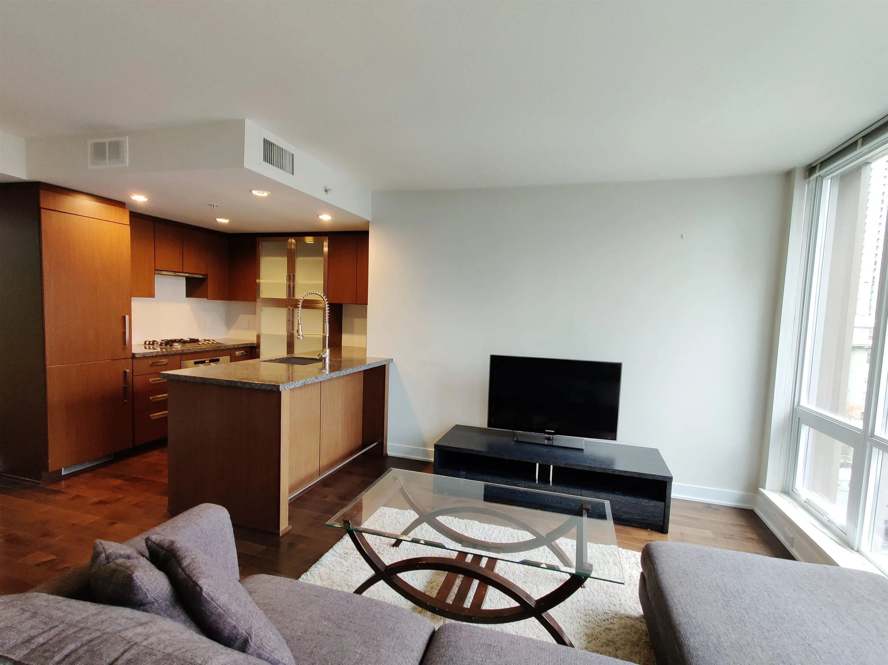 1055 Richards Street #1002
