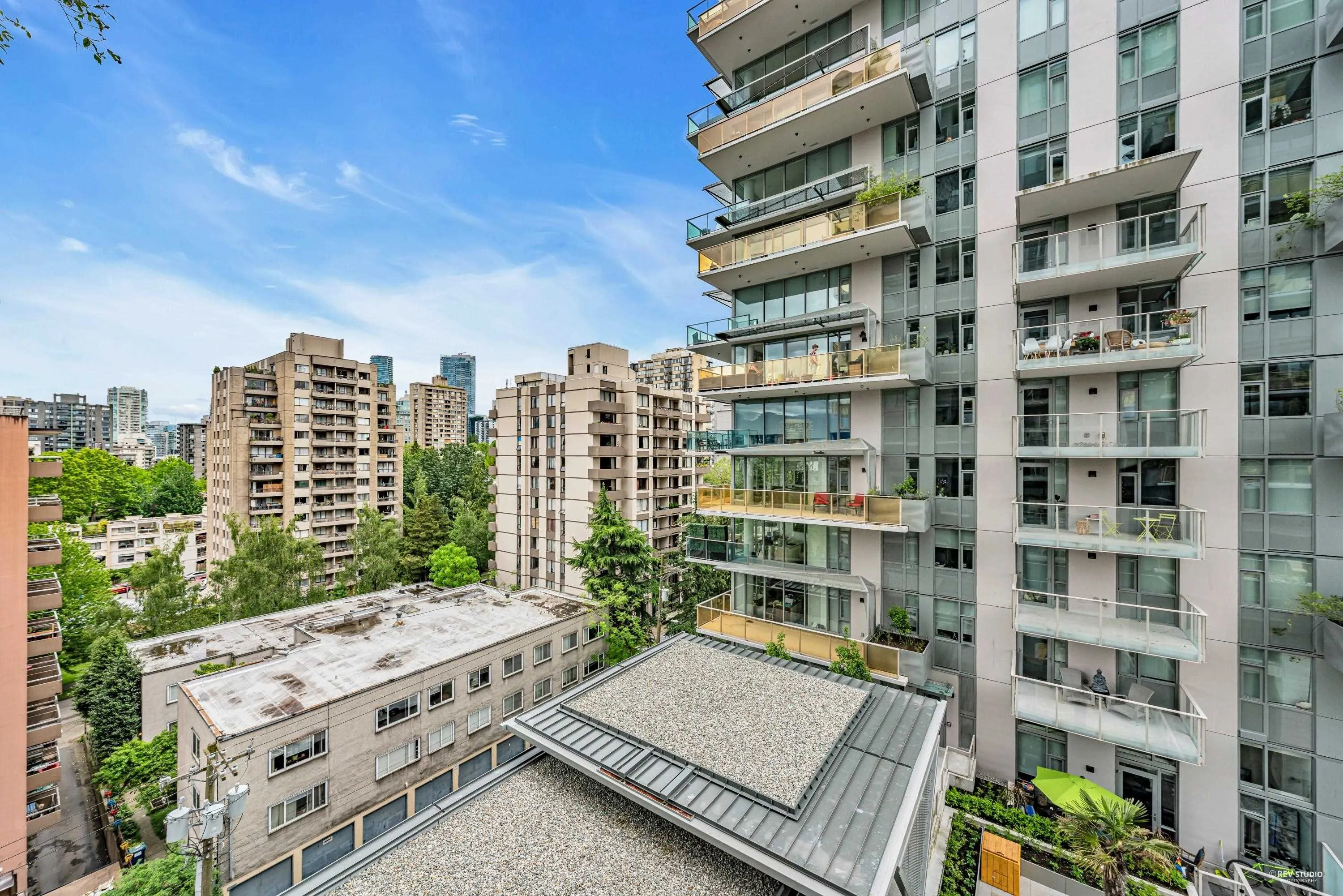1180 Broughton Street #906