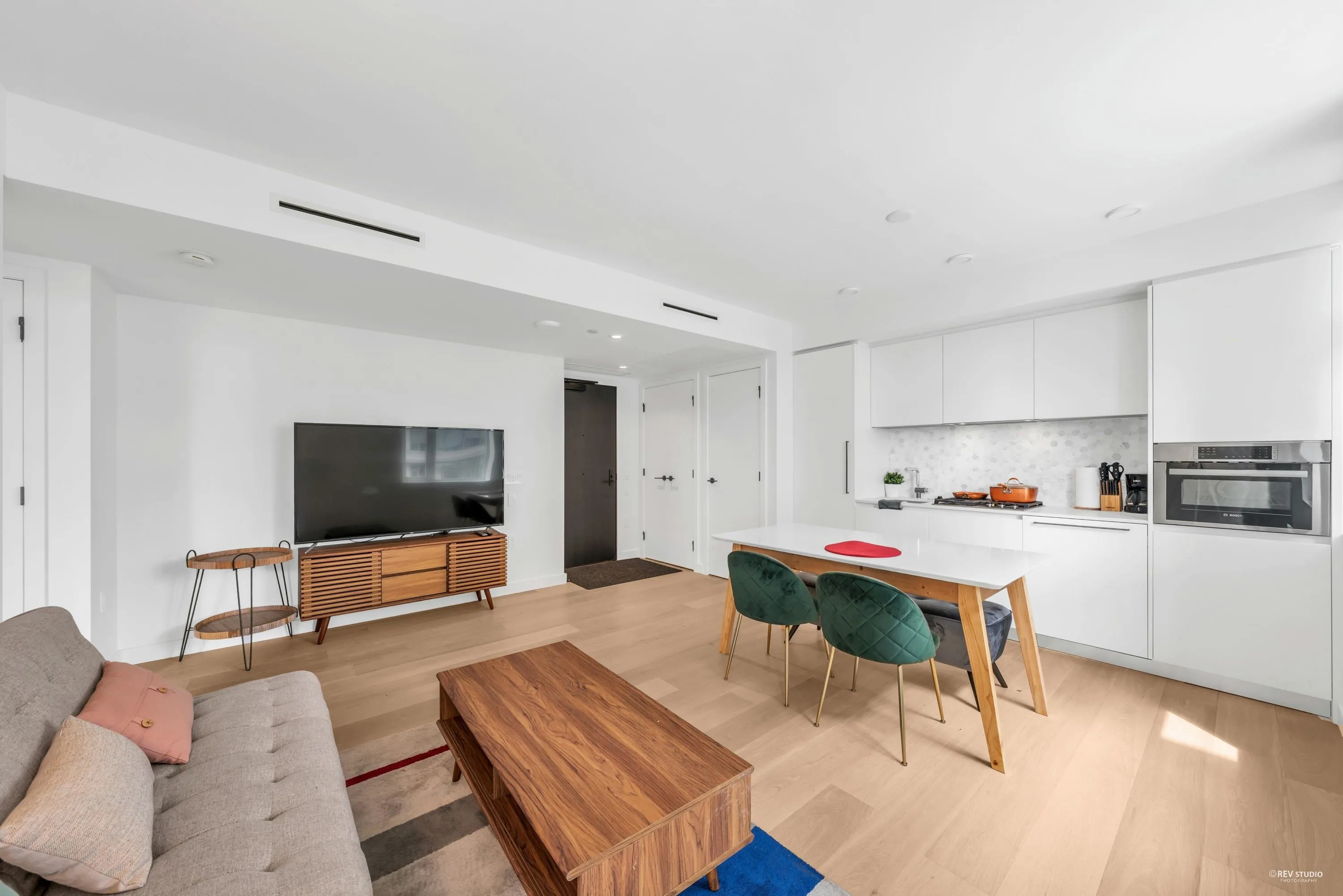 1180 Broughton Street #906