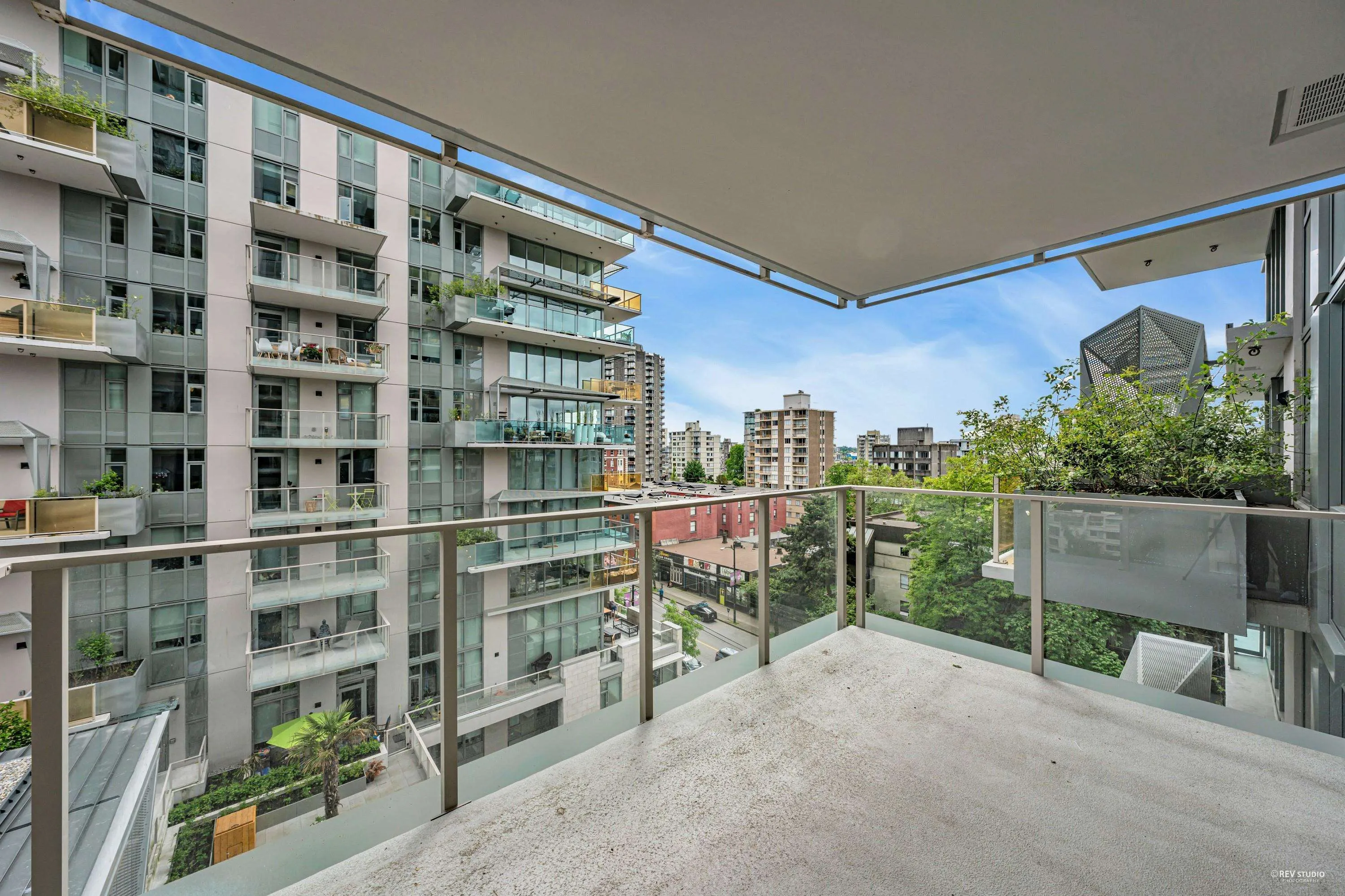 1180 Broughton Street #906