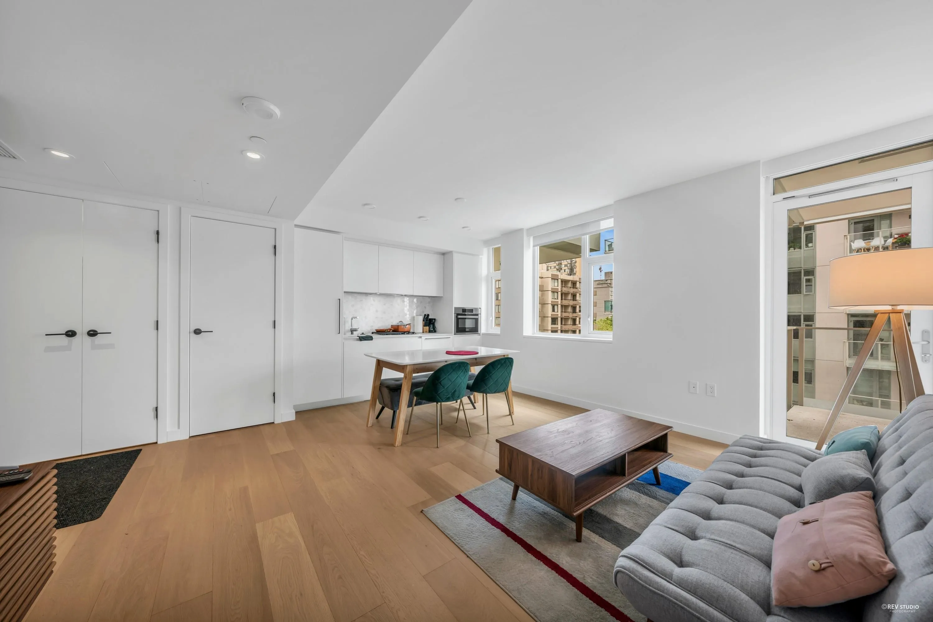 1180 Broughton Street #906