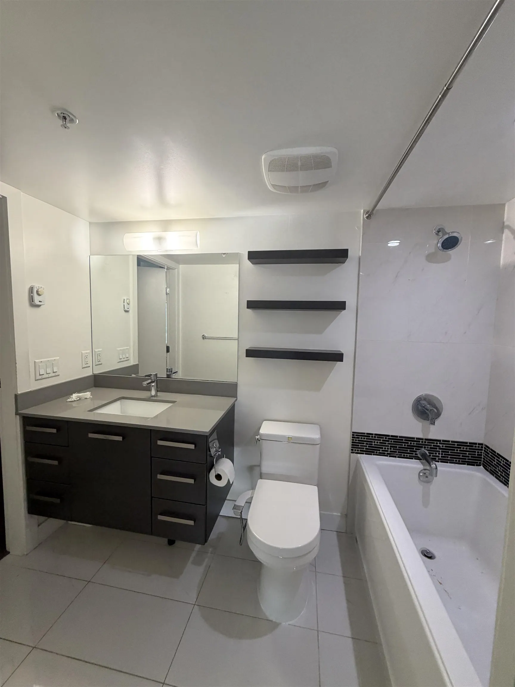 2858 W 4th Avenue #2**