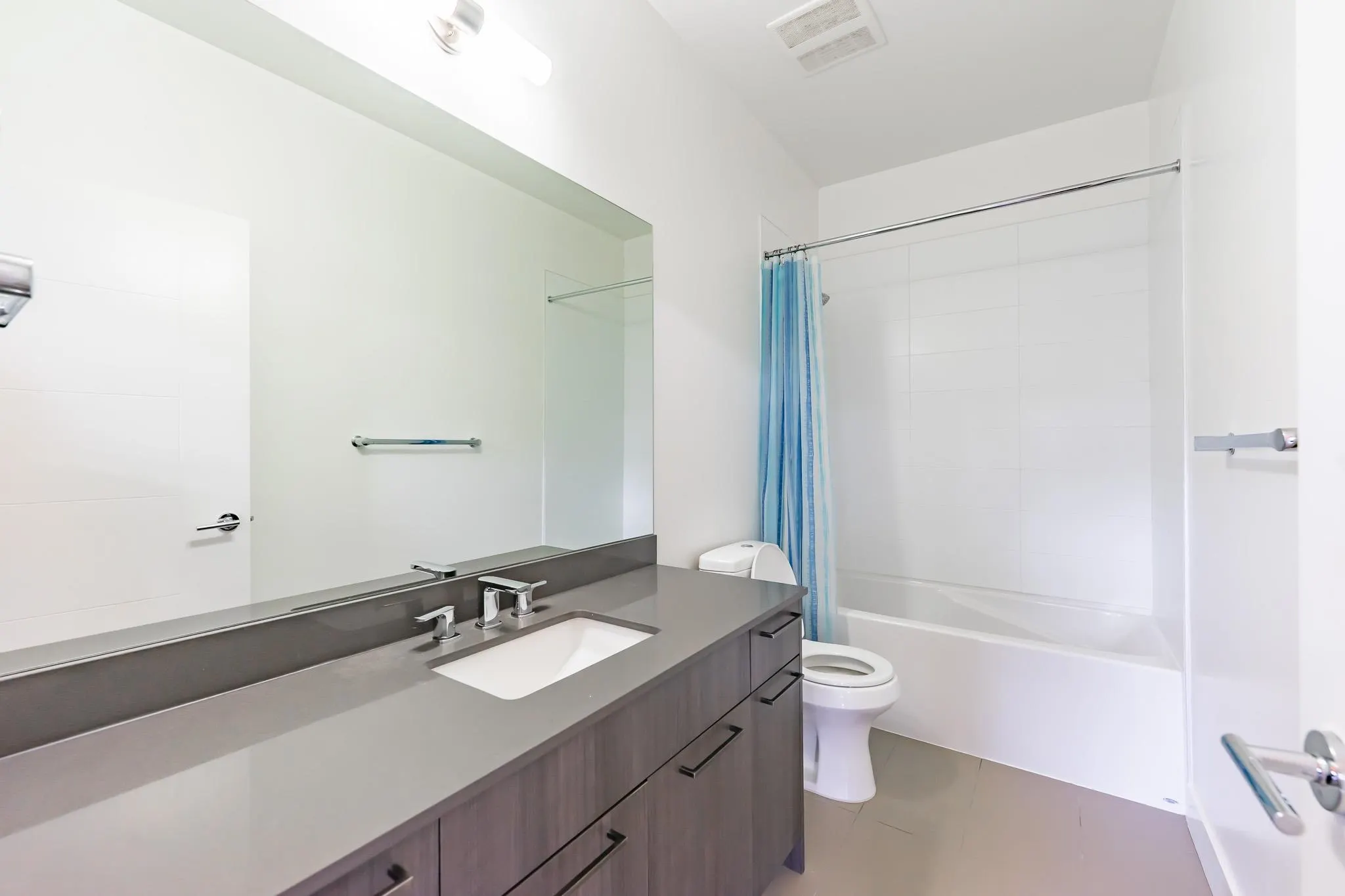 15628 104 Avenue #405