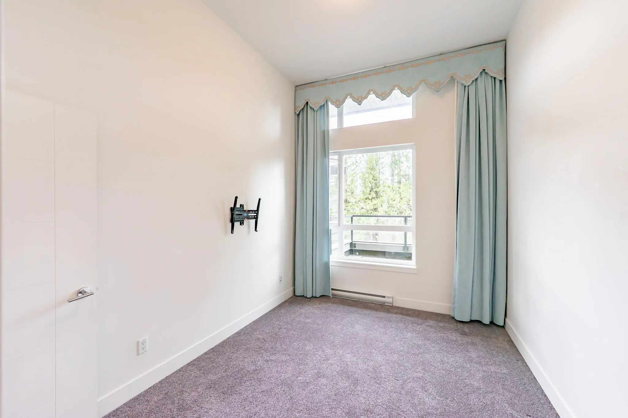 15628 104 Avenue #405
