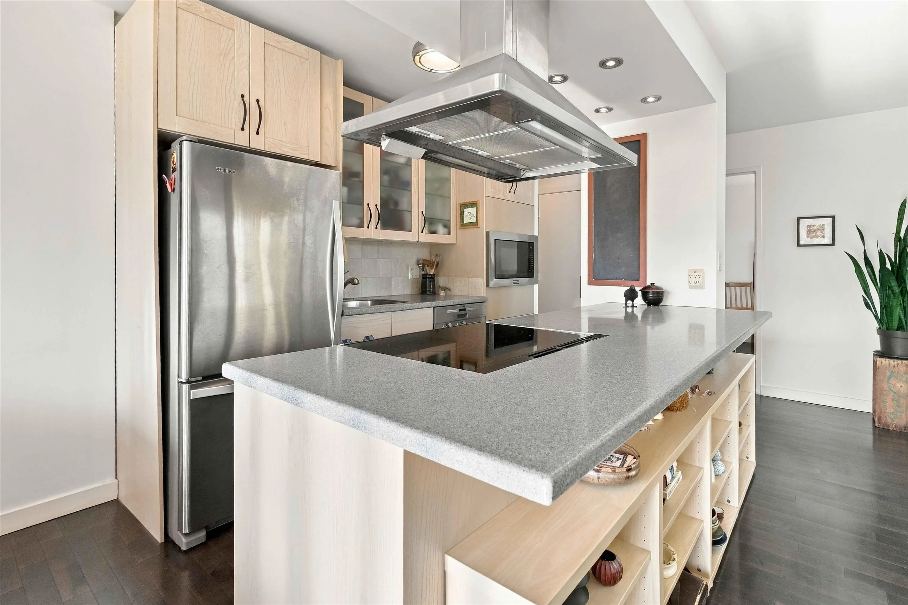 1725 Pendrell Street #605