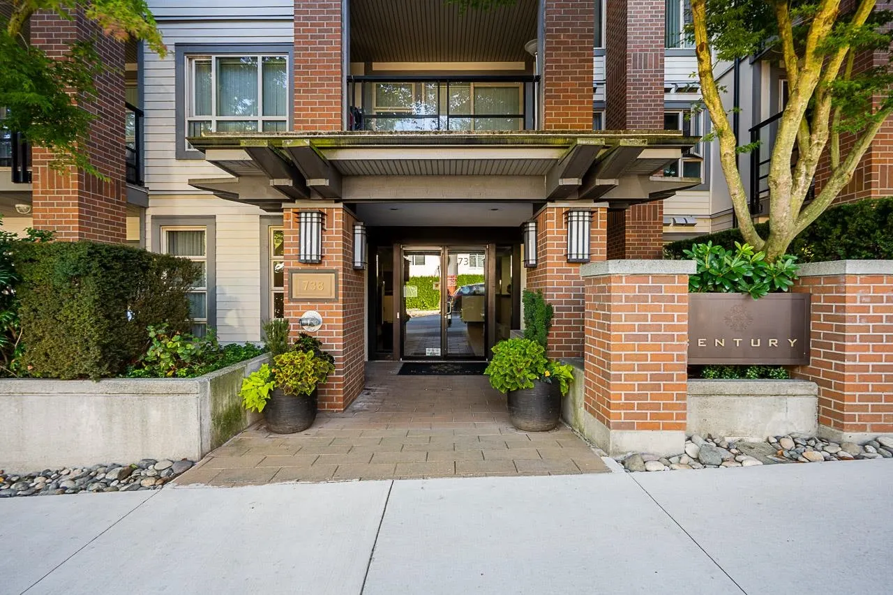 738 E 29th Avenue #423