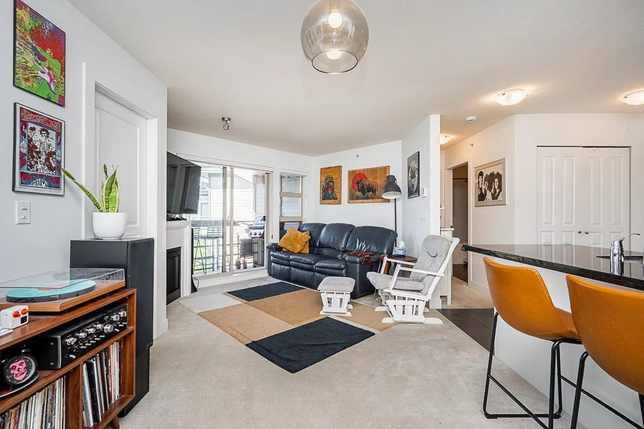 738 E 29th Avenue #423