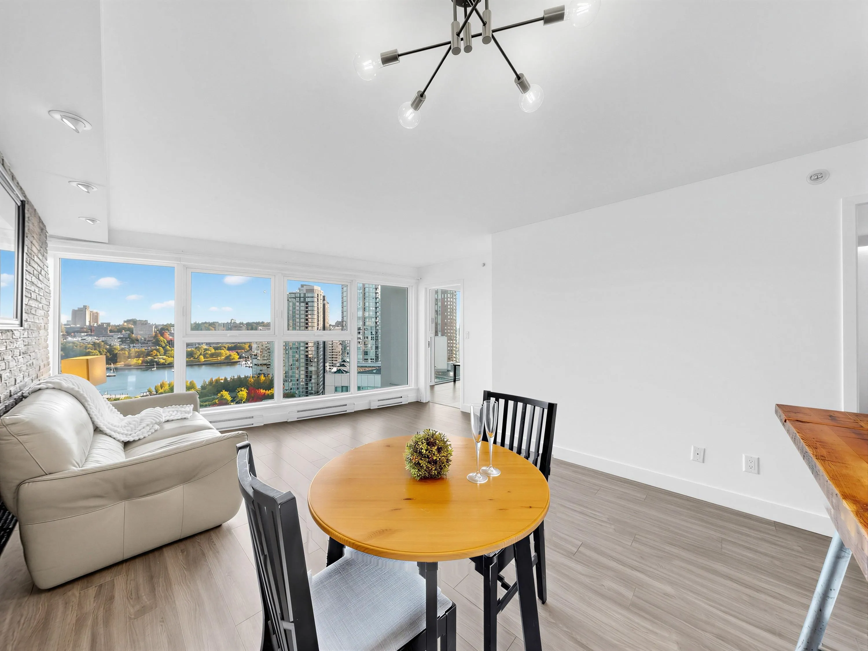 1323 Homer Street #1904