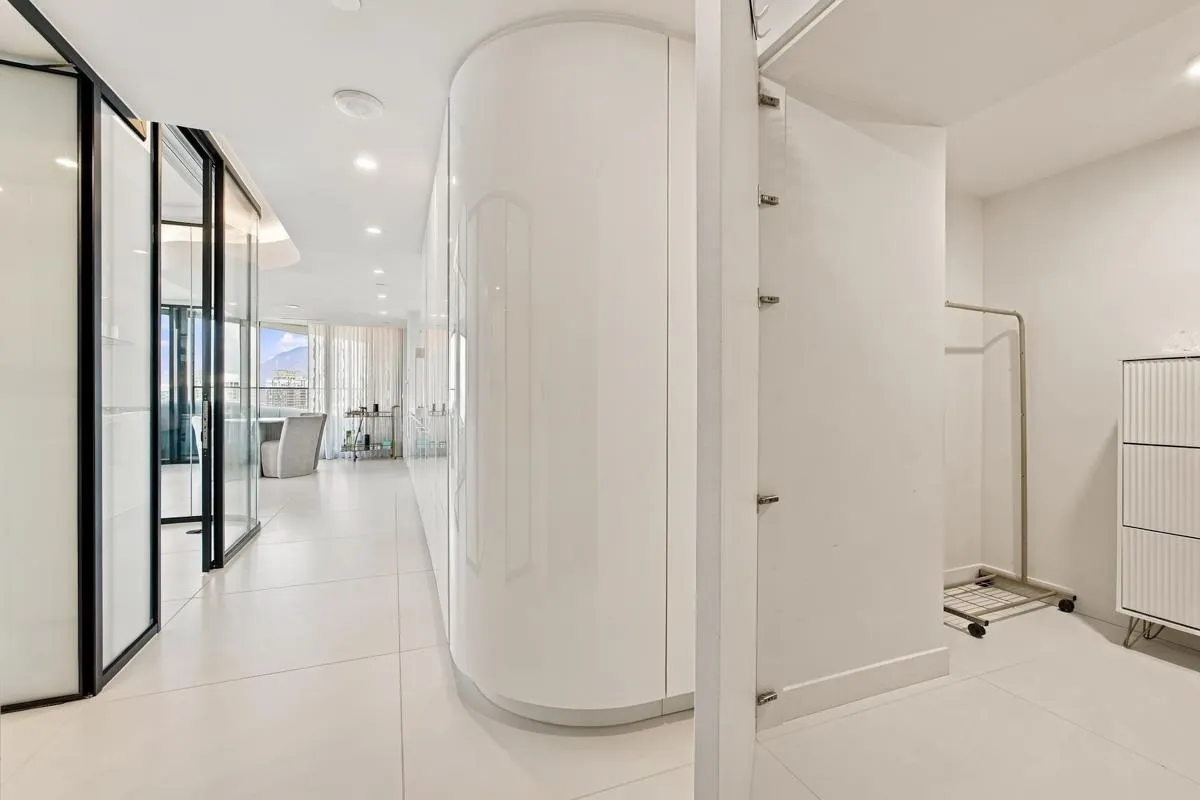 1033 Nelson Street #2406